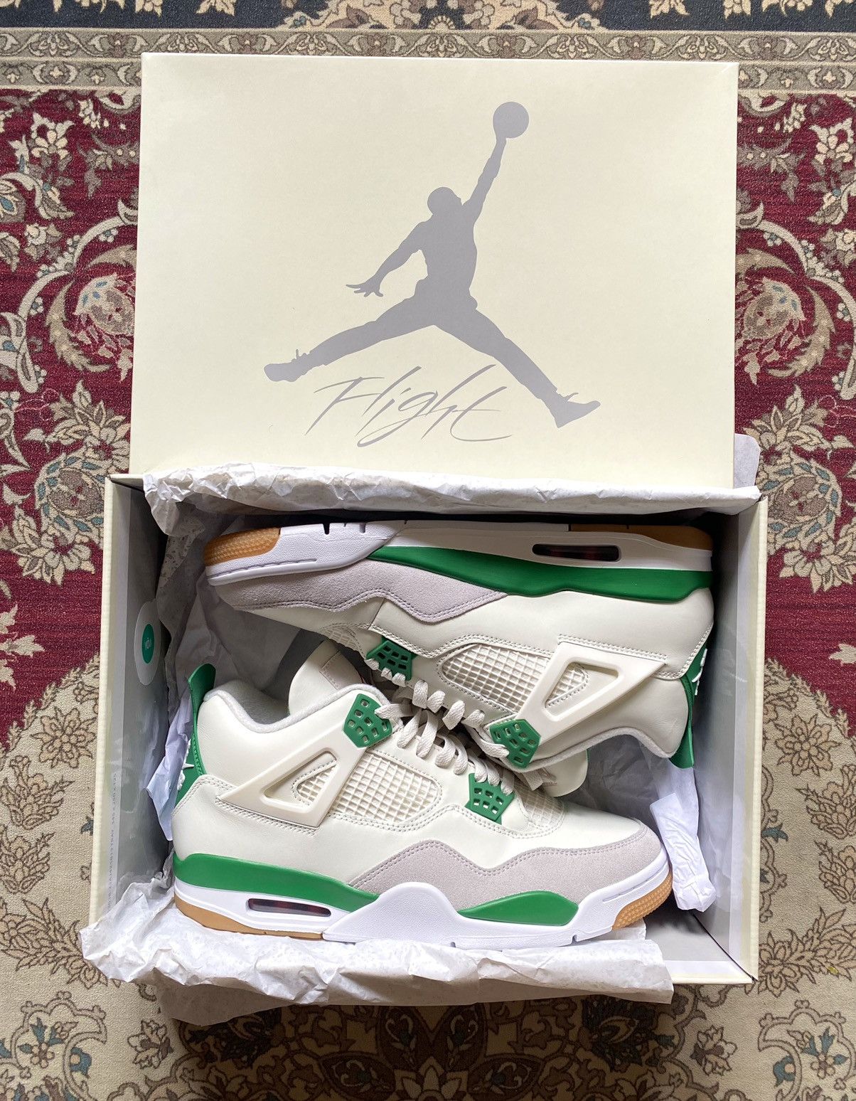 Pre-owned Jordan Nike Sb Air Jordan 4 Pine Green Shoes In White