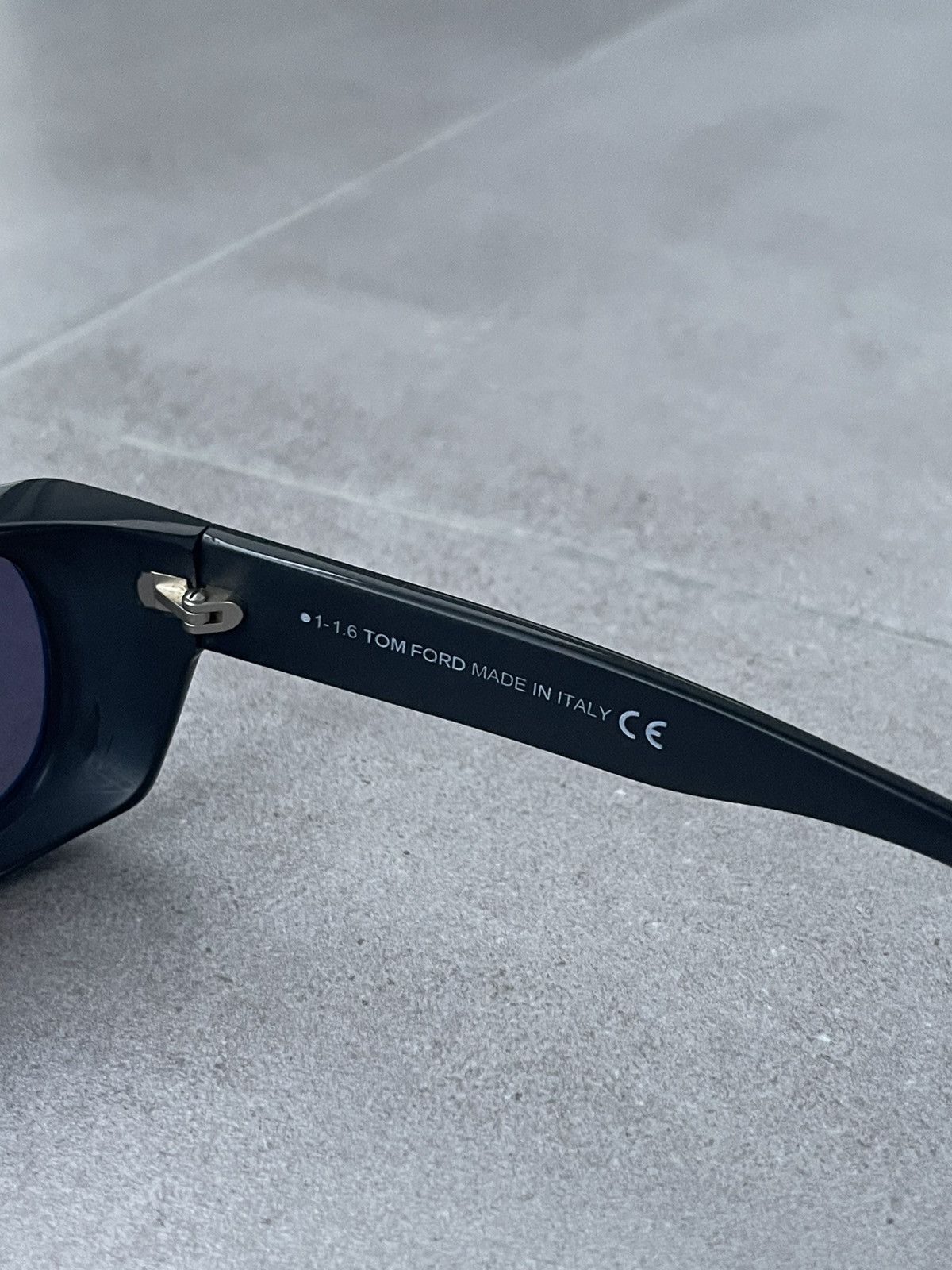 Tom Ford !DS! Tom Ford Toby TF440 01A 3D Square Black Sunglasses Size ONE SIZE - 13 Thumbnail