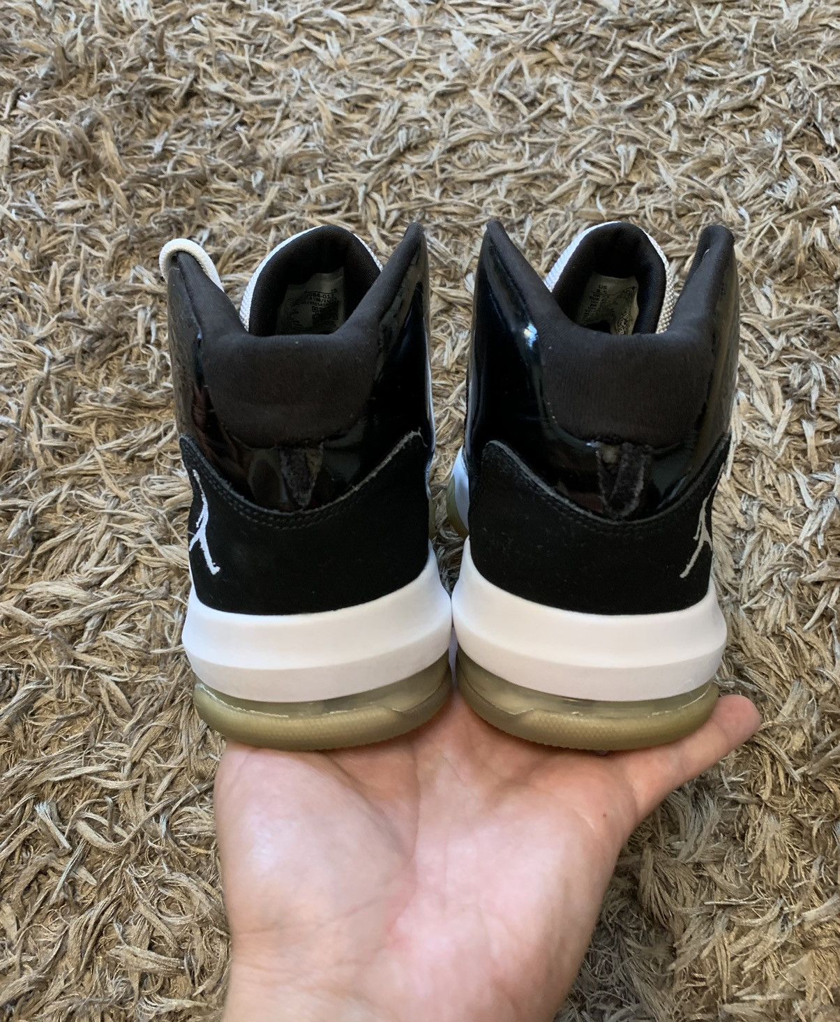 Jordan Brand Jordan Max Aura 41 Nike high top sneakers 1 8.5 US Size US 8.5 / EU 41-42 - 6 Thumbnail