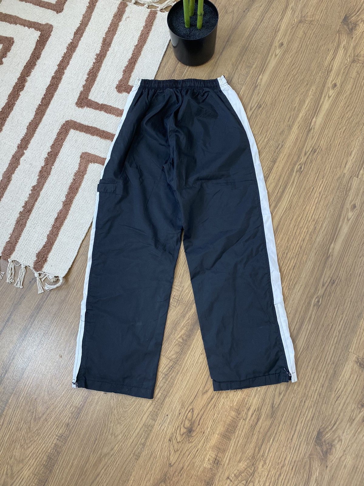Nike DRILL NIKE MINI SWOOSH PANTS Size 28" / US 6 / IT 42 - 6 Thumbnail