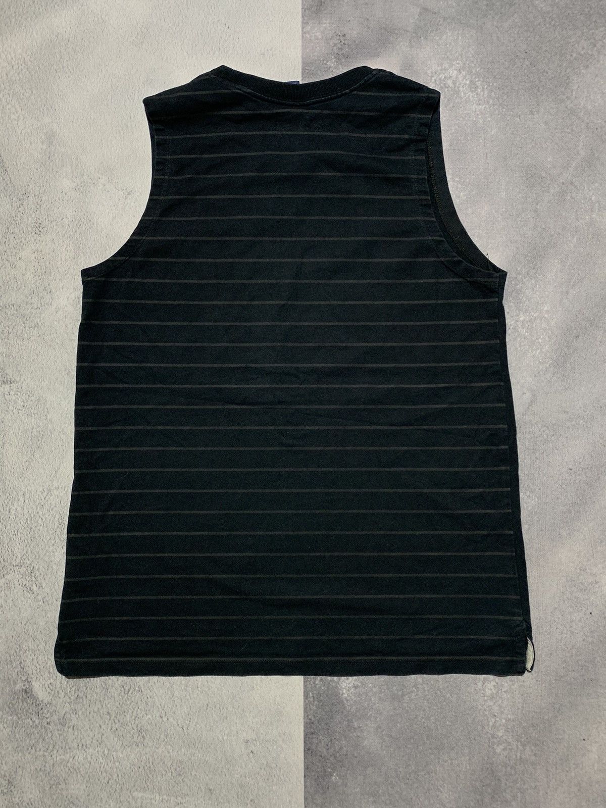 Vintage Vintage Y2K Nike singled tank top streetwear size S Size US S / EU 44-46 / 1 - 4 Thumbnail