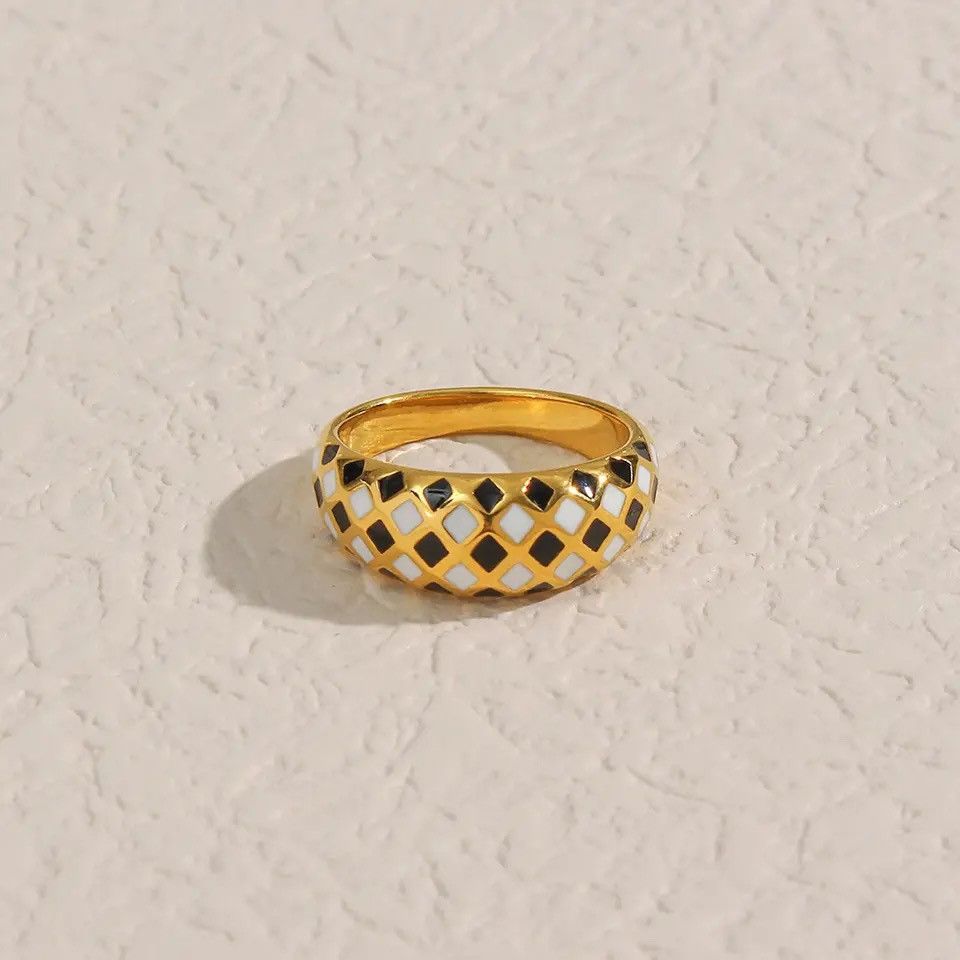 Jewelry Black White Checker Rings Size ONE SIZE - 1 Thumbnail