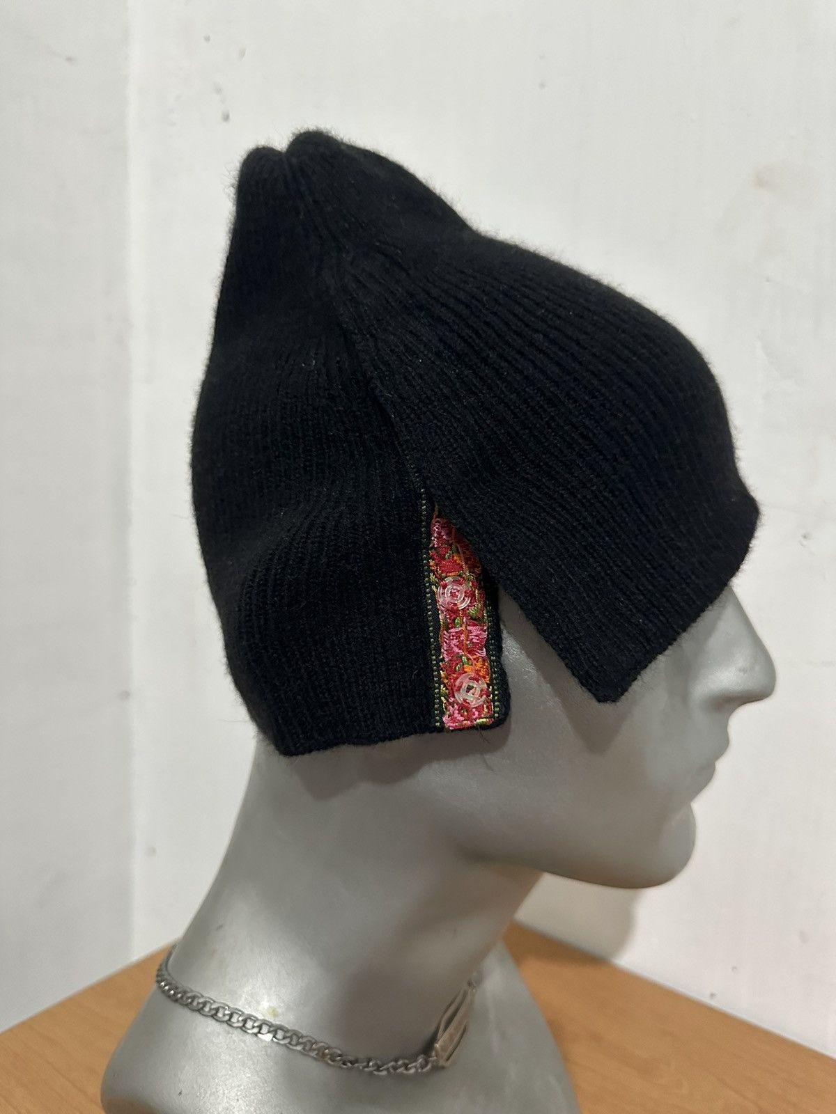 Issey Miyake Sunaokuwahara by Issey Miyake Beanie Nice Snap Design Size ONE SIZE - 2 Thumbnail