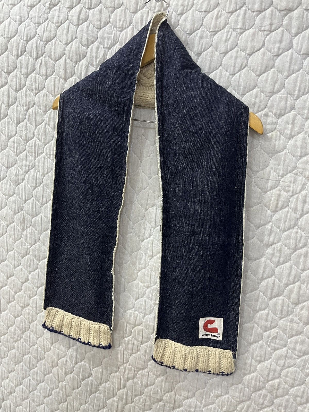 Other (Vvvv)🔥🔥LOVERS HOUSE BY SUPER LOVERS SCARF/MUFLER🧣 Size ONE SIZE - 3 Thumbnail
