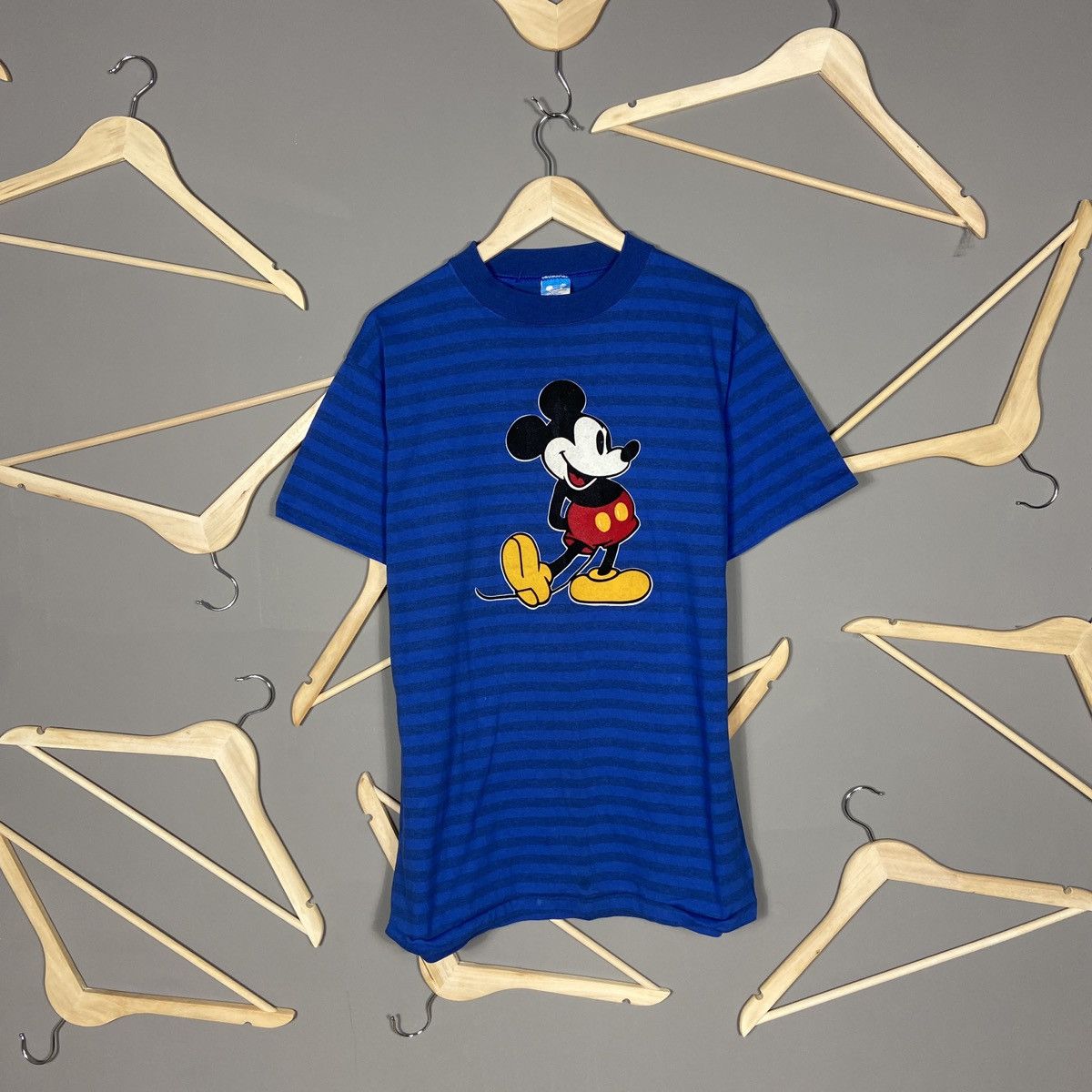 Disney × Vintage Vintage 90s Disney Mickey Mouse velour logo t-shirt Size US L / EU 52-54 / 3 - 1 Thumbnail