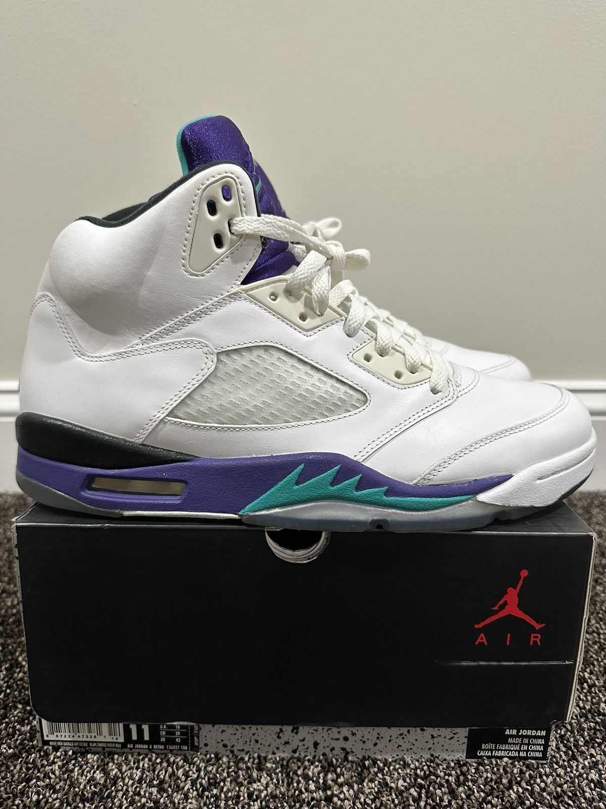 Jordan Brand Air Jordan 5 Retro Grape 2013 Sneaker Size US 11 / EU 44 - 2 Thumbnail