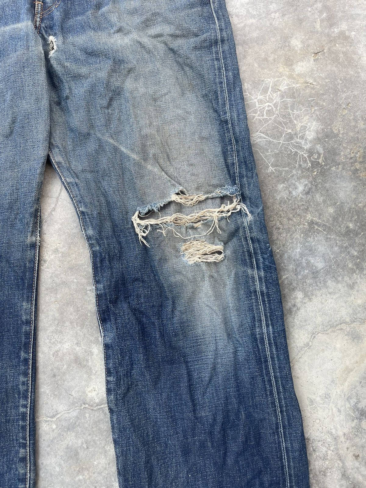 Edwin Vintage Edwin 505 Straight Cut Distressed Baggy Jeans Size US 32 / EU 48 - 8 Thumbnail