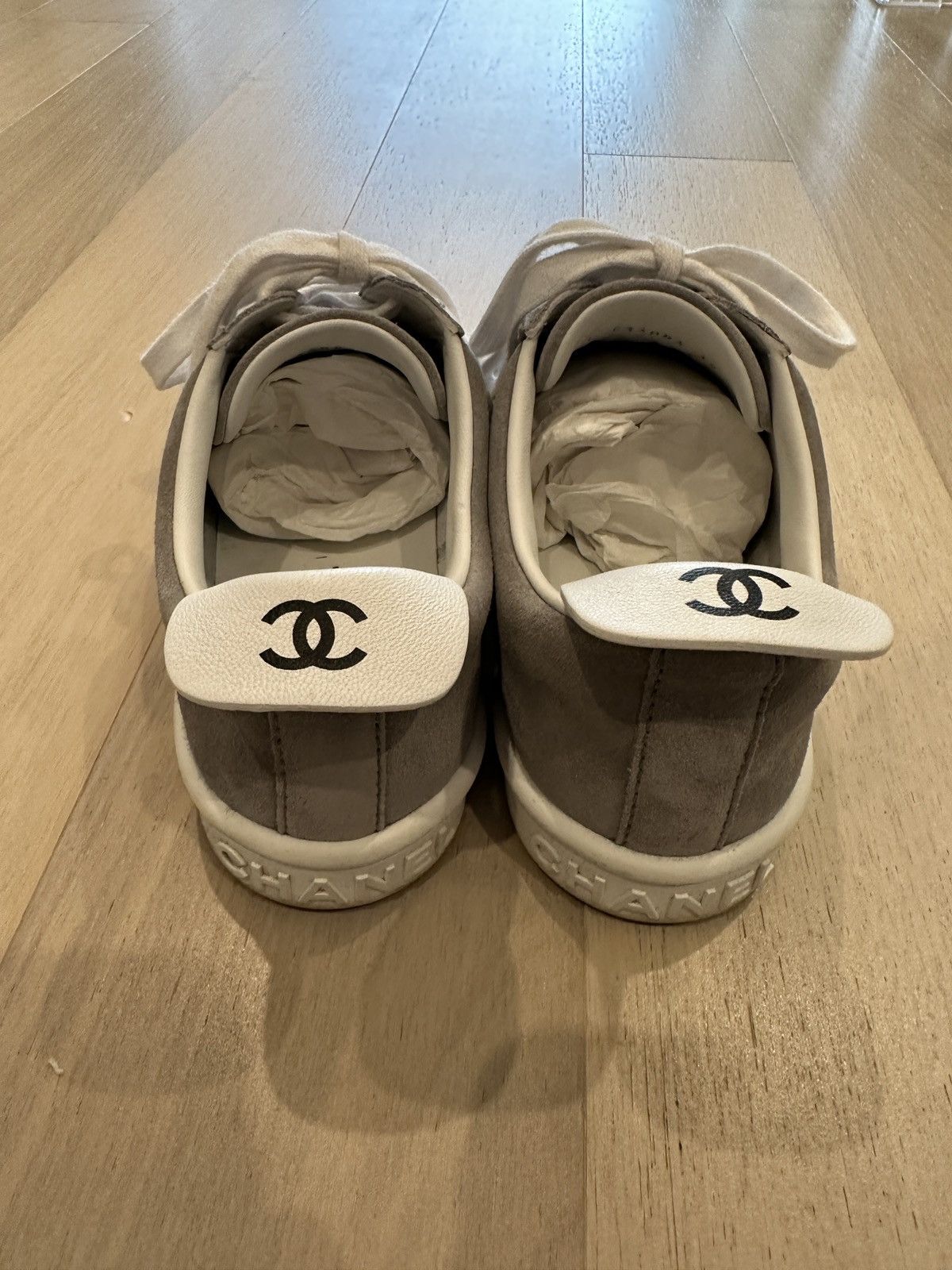 Chanel Chanel Sneakers Grey Suede Size US 7 / EU 40 - 4 Thumbnail