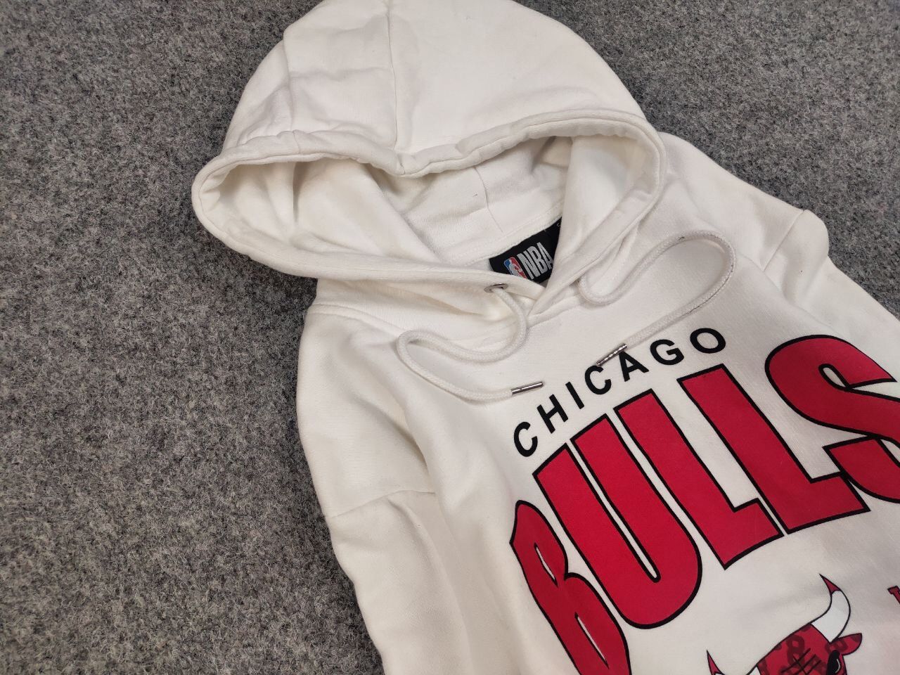 NBA Chicago Bulls x NBA Logo White Light Hoodie Vintage Style Size US S / EU 44-46 / 1 - 7 Thumbnail