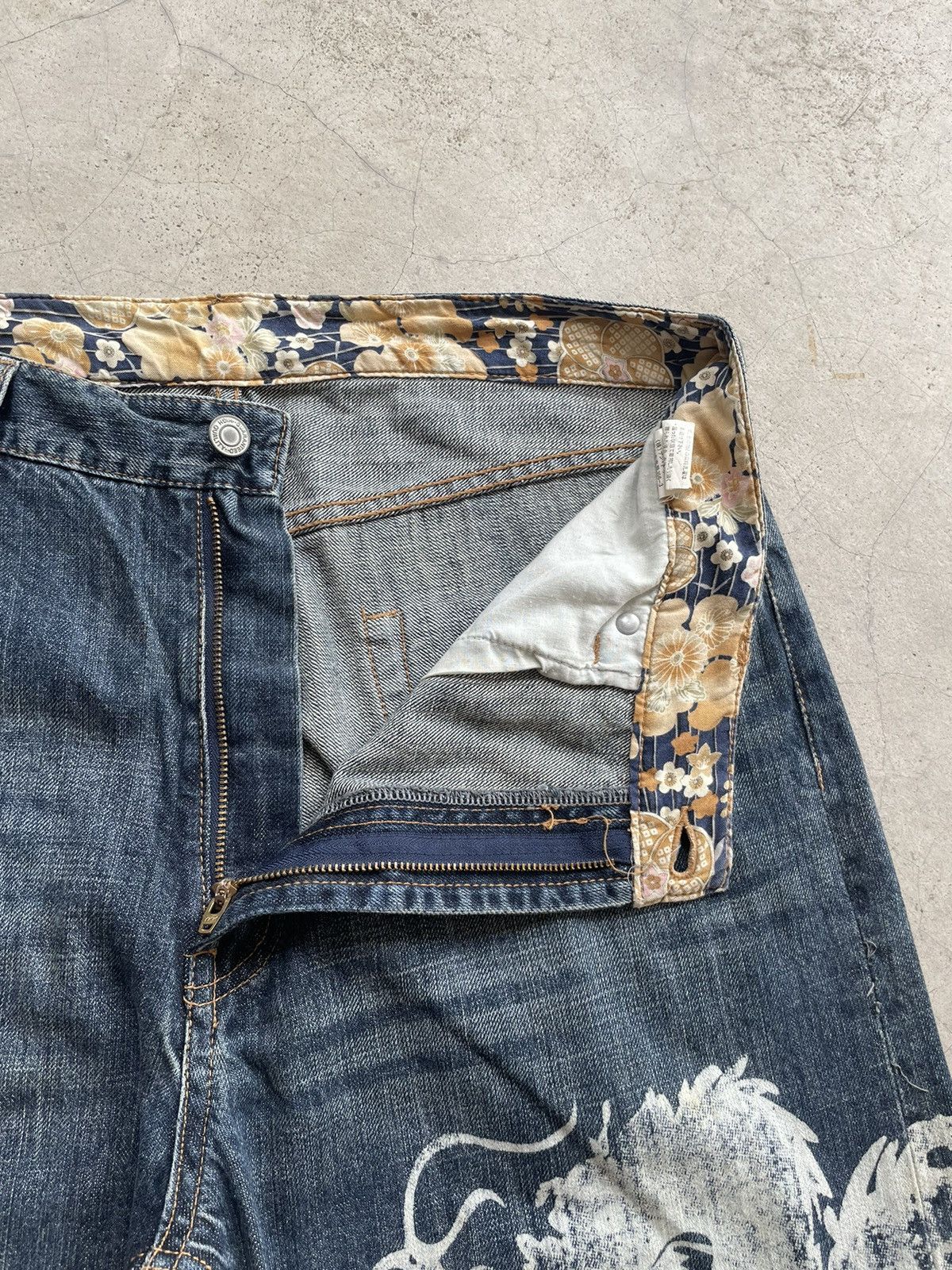 Japanese Brand Vintage Karakuri Tamashii Dragon Printed Jeans Size US 34 / EU 50 - 4 Thumbnail