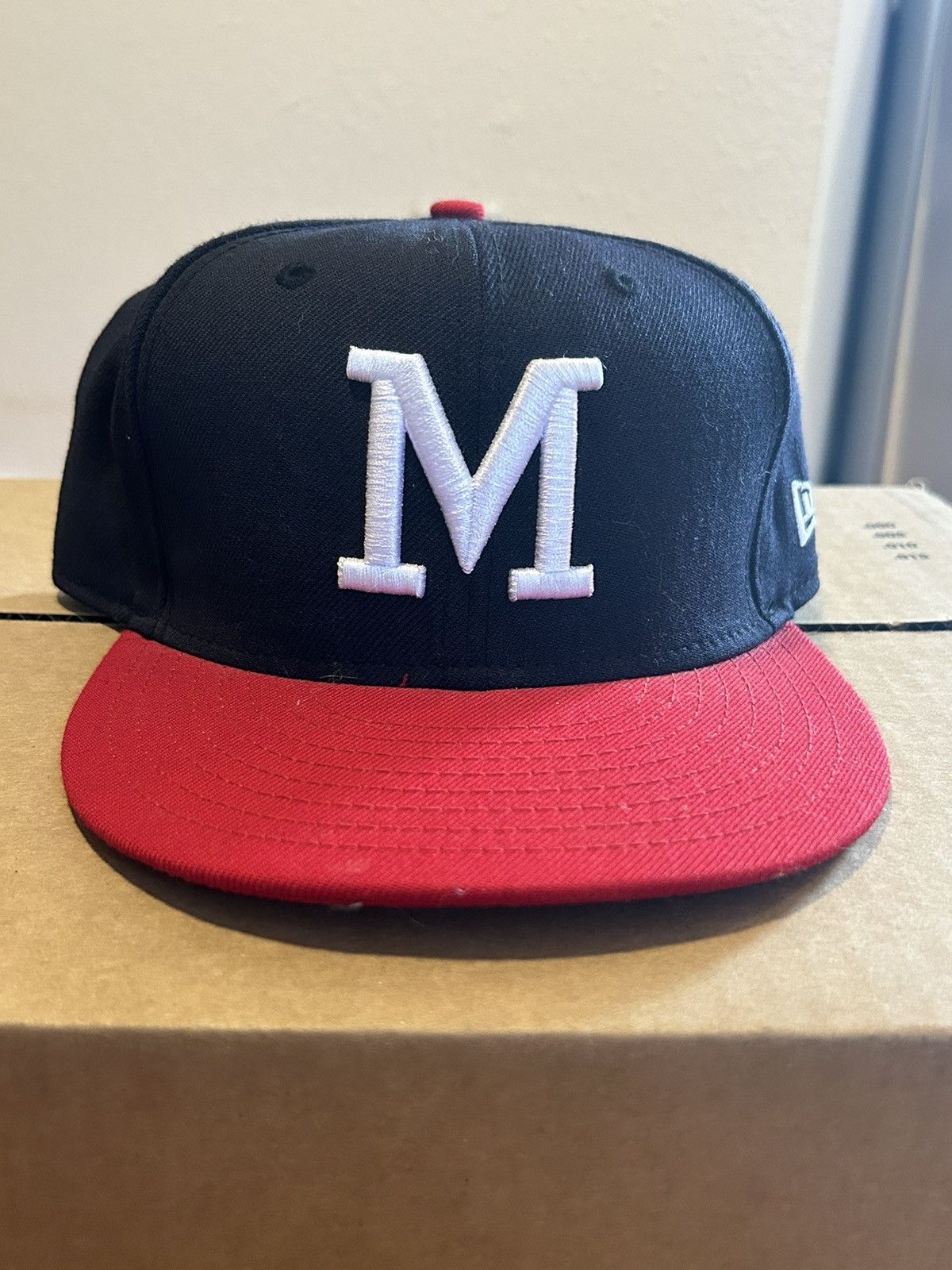 MLB Milwaukee Braves new era fitted (Brewers) Hat Club 7 5/8 Size ONE SIZE - 1 Thumbnail