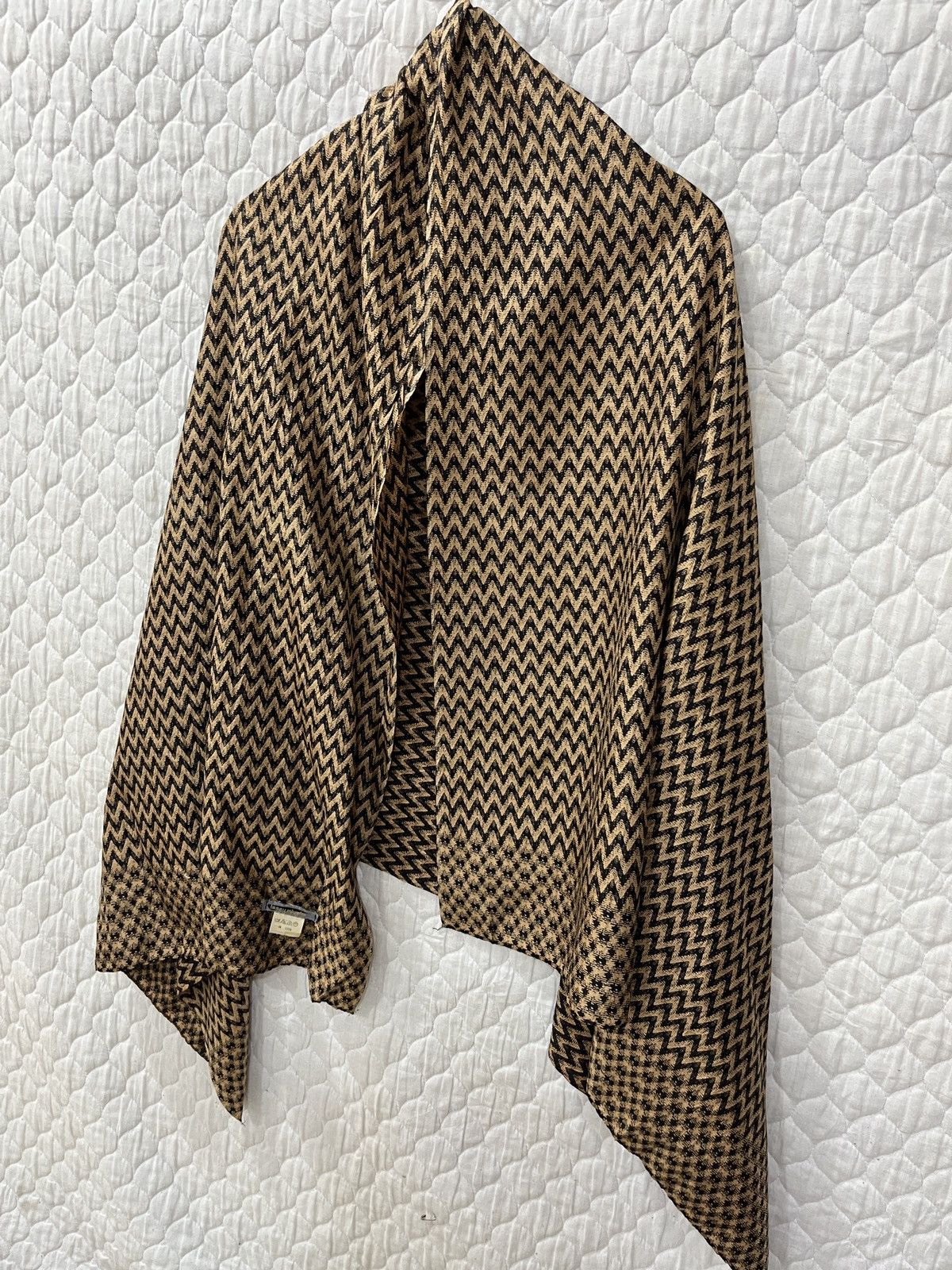 Issey Miyake 🔥🔥🔥 ISSEY MIYAKE LARGE SCARF Size ONE SIZE - 2 Thumbnail