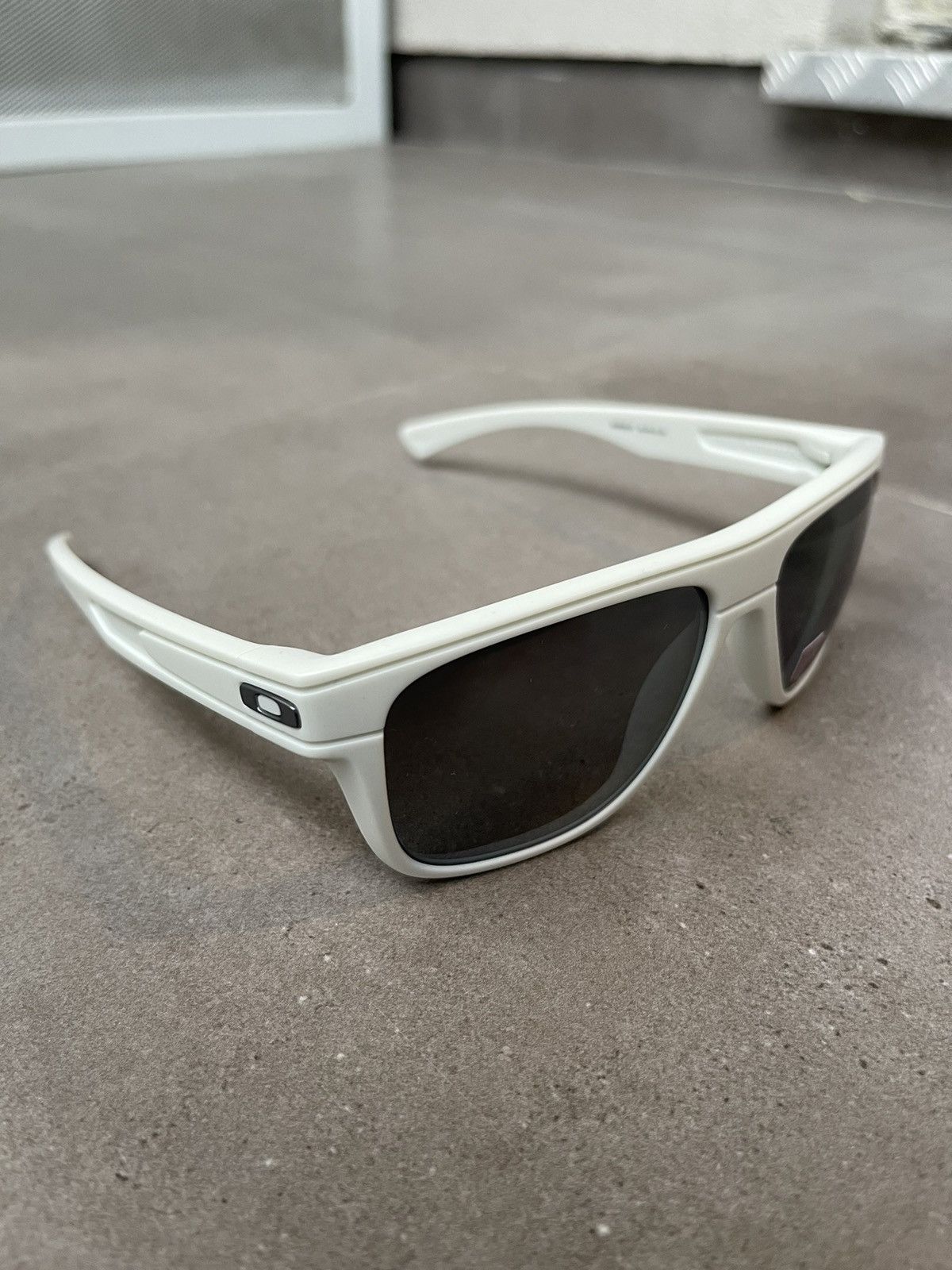 Oakley Oakley OO9199-27 "Breadbox" White Sunglasses Size ONE SIZE - 4 Thumbnail