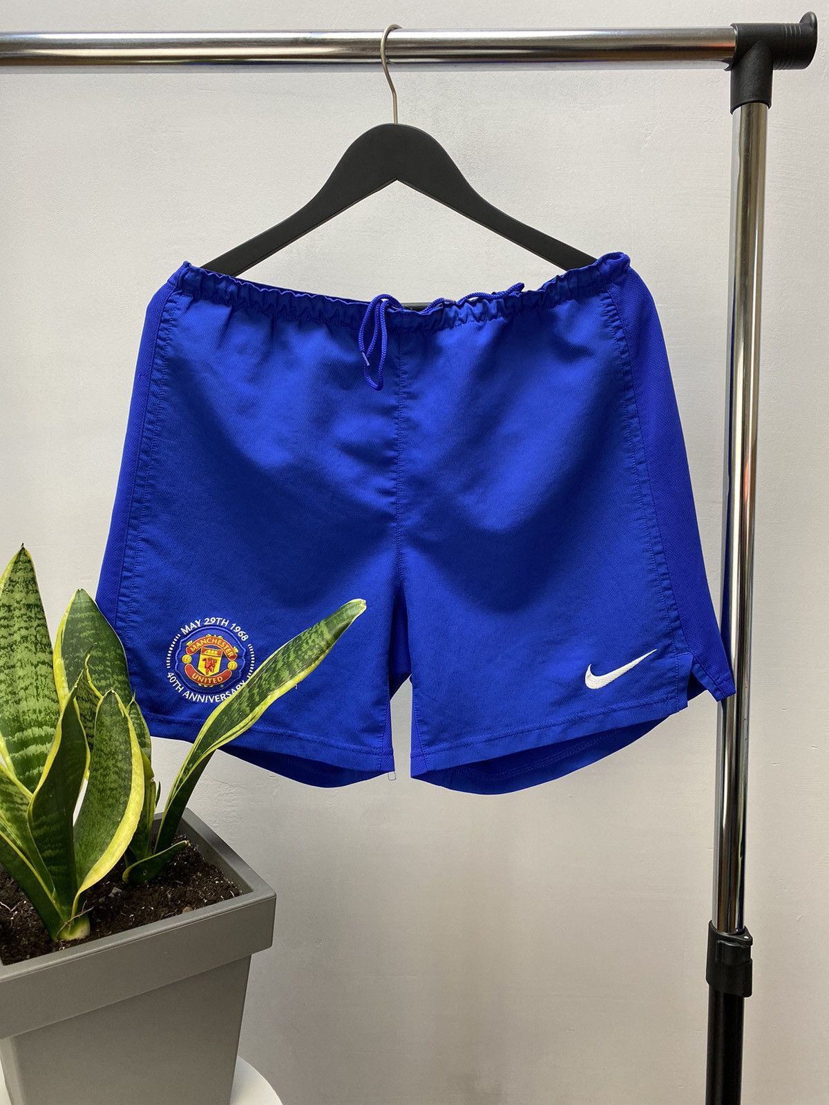 Nike Vintage Manchester United 40th Anniversary Soccer Shorts Size US 32 / EU 48 - 2 Thumbnail