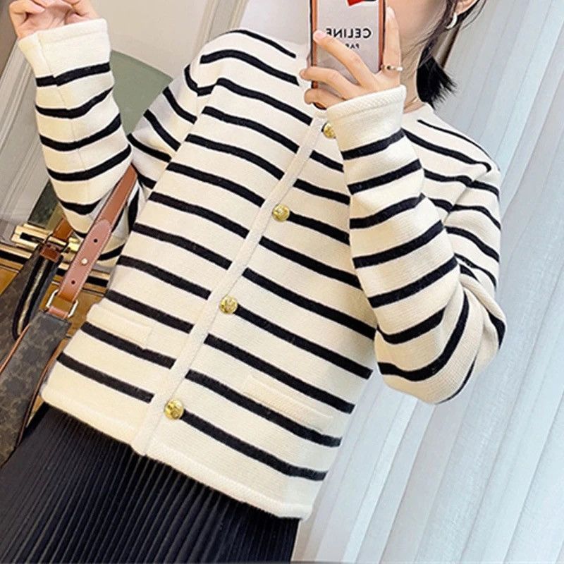 Cardigan White Black Striped Knitted Sweater