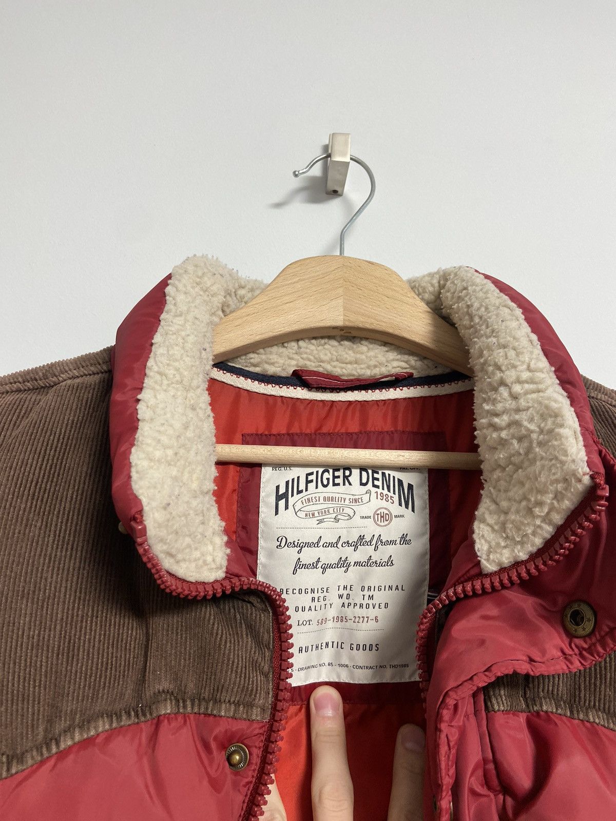 Tommy Hilfiger Tommy Hilfiger Vintage Vest Size US L / EU 52-54 / 3 - 12 Thumbnail