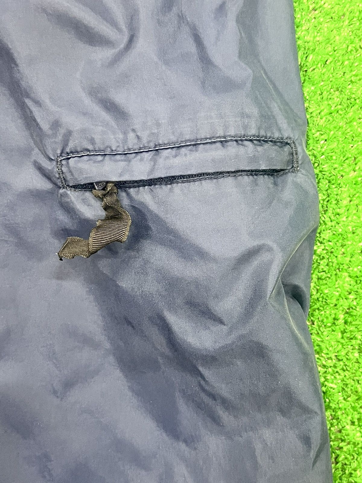 Nike Vintage Y2k Nike Silver Tag Swoosh Lightweight Jacket Size US L / EU 52-54 / 3 - 8 Thumbnail