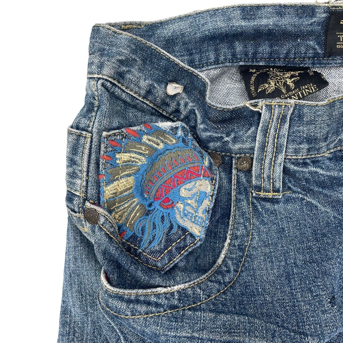If Six Was Nine × Japanese Brand × Le Grande Bleu (L.G.B.) 🇯🇵 AMARANTINE RED INDIAN SKULL BUCKLE DENIM PANTS Size US 33 - 5 Thumbnail
