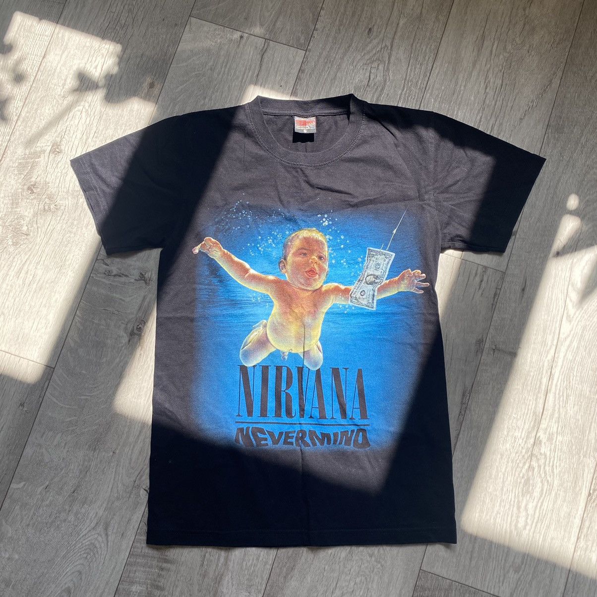Band Tees VINTAGE NIRVANA GRUNGE BAND NEVERMIND HEAVY T SHIRT Size US S / EU 44-46 / 1 - 1 Thumbnail