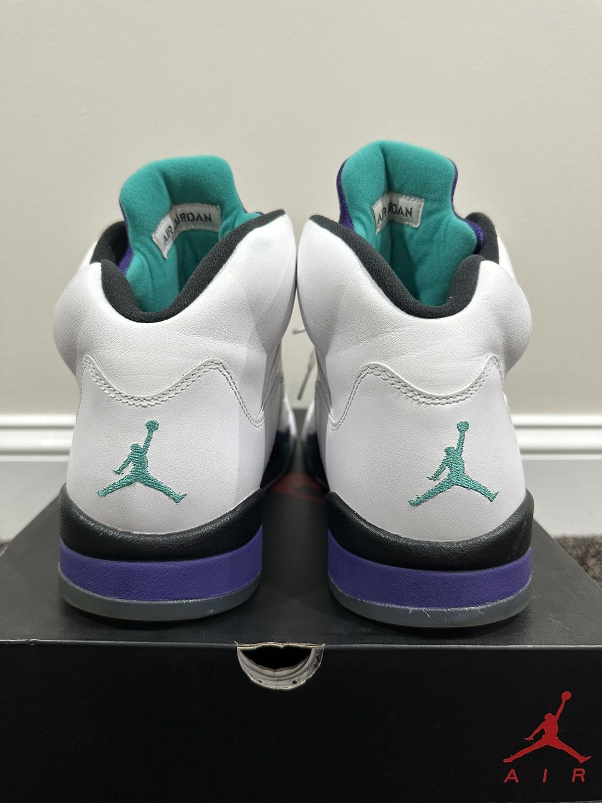 Jordan Brand Air Jordan 5 Retro Grape 2013 Sneaker Size US 11 / EU 44 - 5 Thumbnail