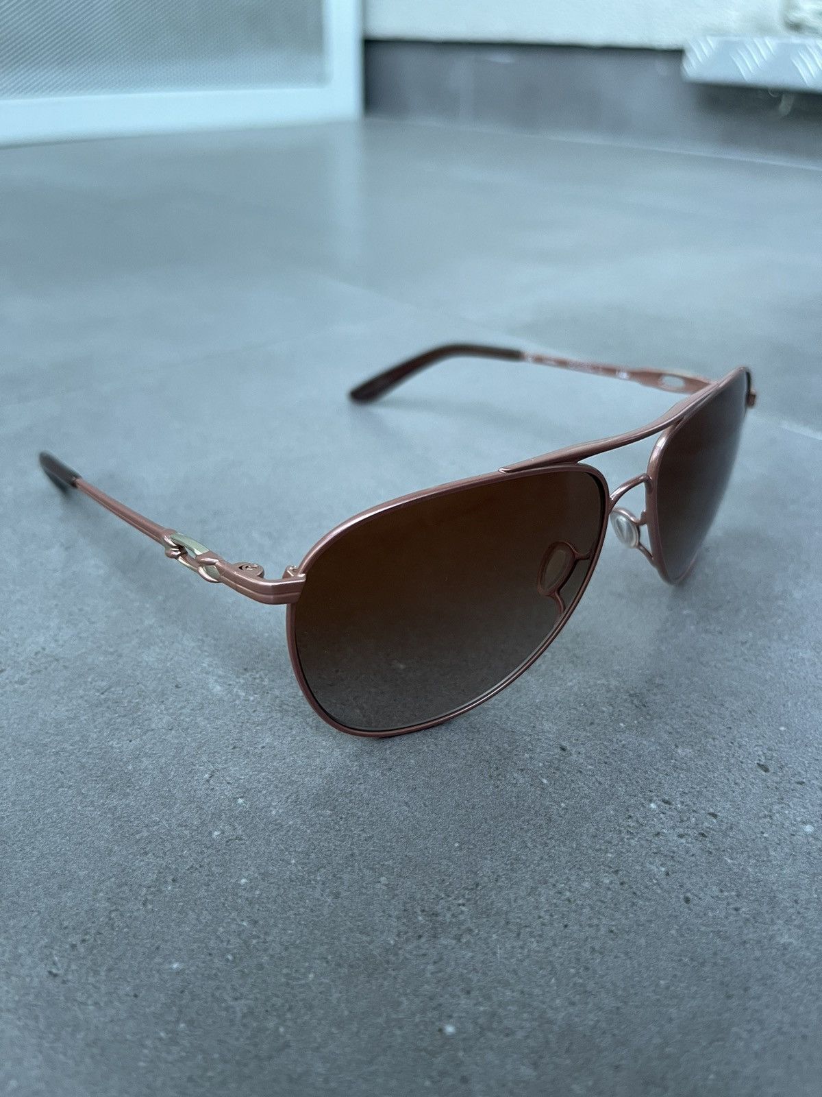 Oakley Oakley OO4062-13 Rose Gold Sunglasses Size ONE SIZE - 4 Thumbnail