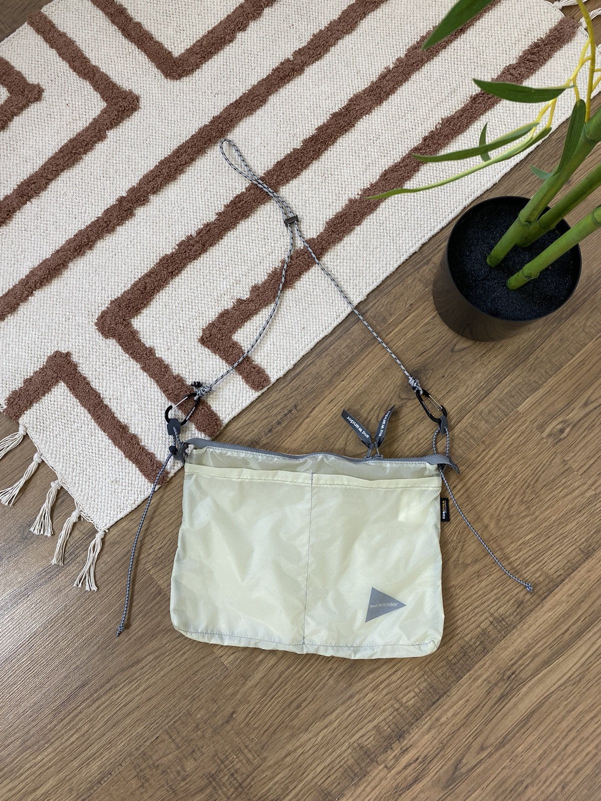 And Wander AND WANDER SIL SACOCHA SHOULDER BAG Size ONE SIZE - 2 Thumbnail