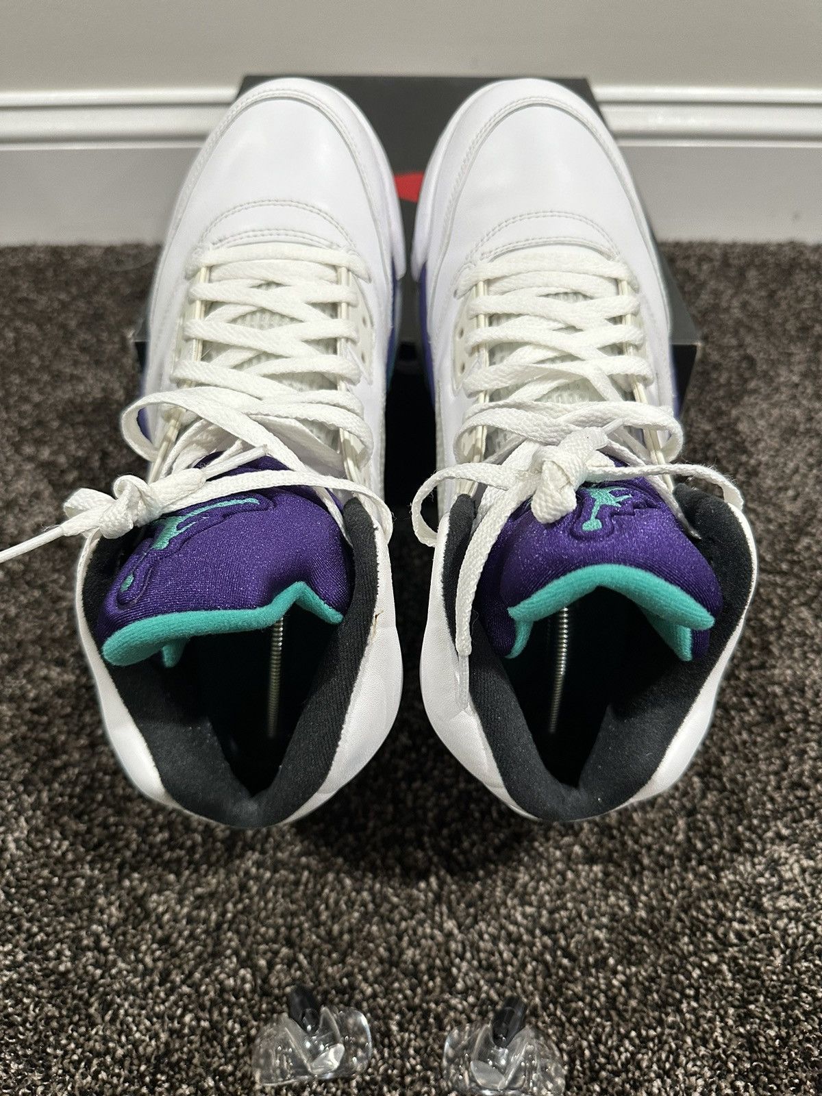 Jordan Brand Air Jordan 5 Retro Grape 2013 Sneaker Size US 11 / EU 44 - 7 Thumbnail