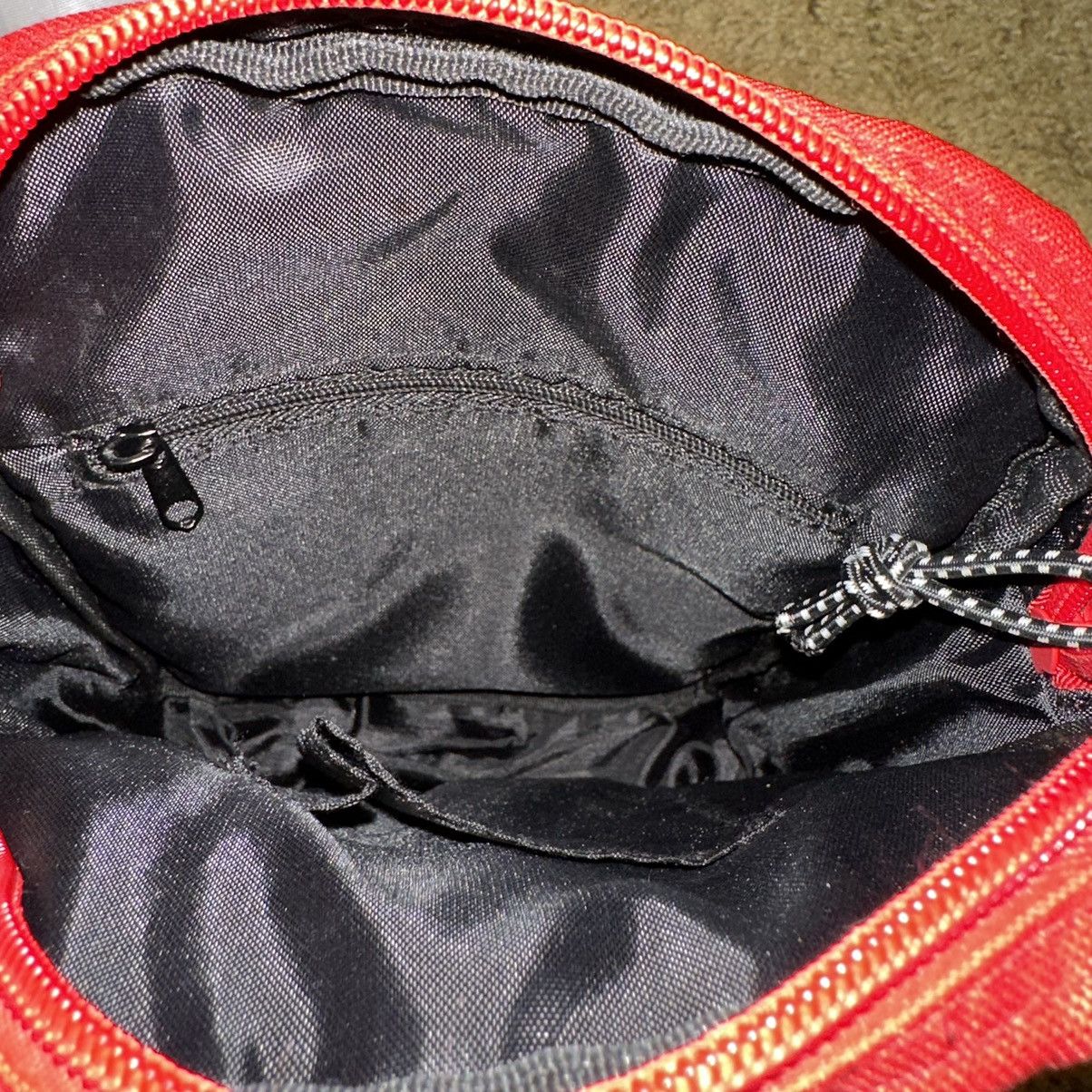 Worldwide Youth Worldwide Youth WWY Red Shoulder Bag Size ONE SIZE - 3 Thumbnail