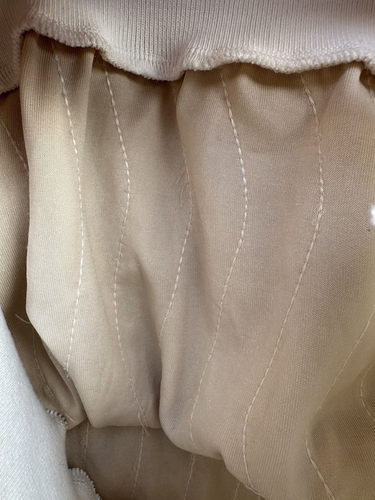 Japanese Brand × Miu Miu × Vintage Vintage Miu Miu Gorgeous Feather shining knit shirt blouse Size M / US 6-8 / IT 42-44 - 7 Thumbnail