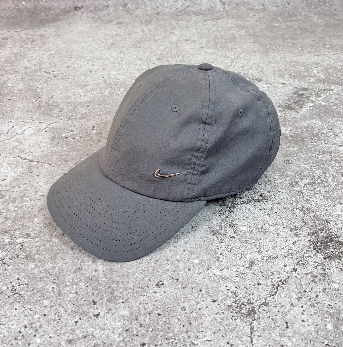 Nike Nike Grey Metal Swoosh Logo Cap Size ONE SIZE - 1 Thumbnail