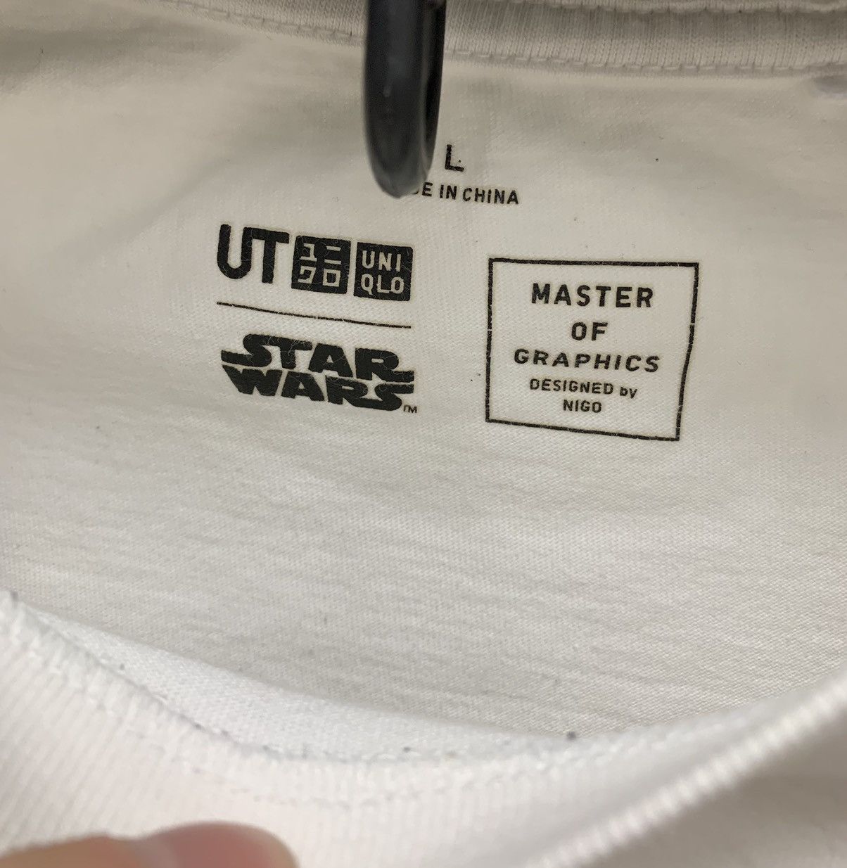 Uniqlo StarWars Uniqlo white big logo t-shirt L sz Japanese brand Size US L / EU 52-54 / 3 - 4 Thumbnail