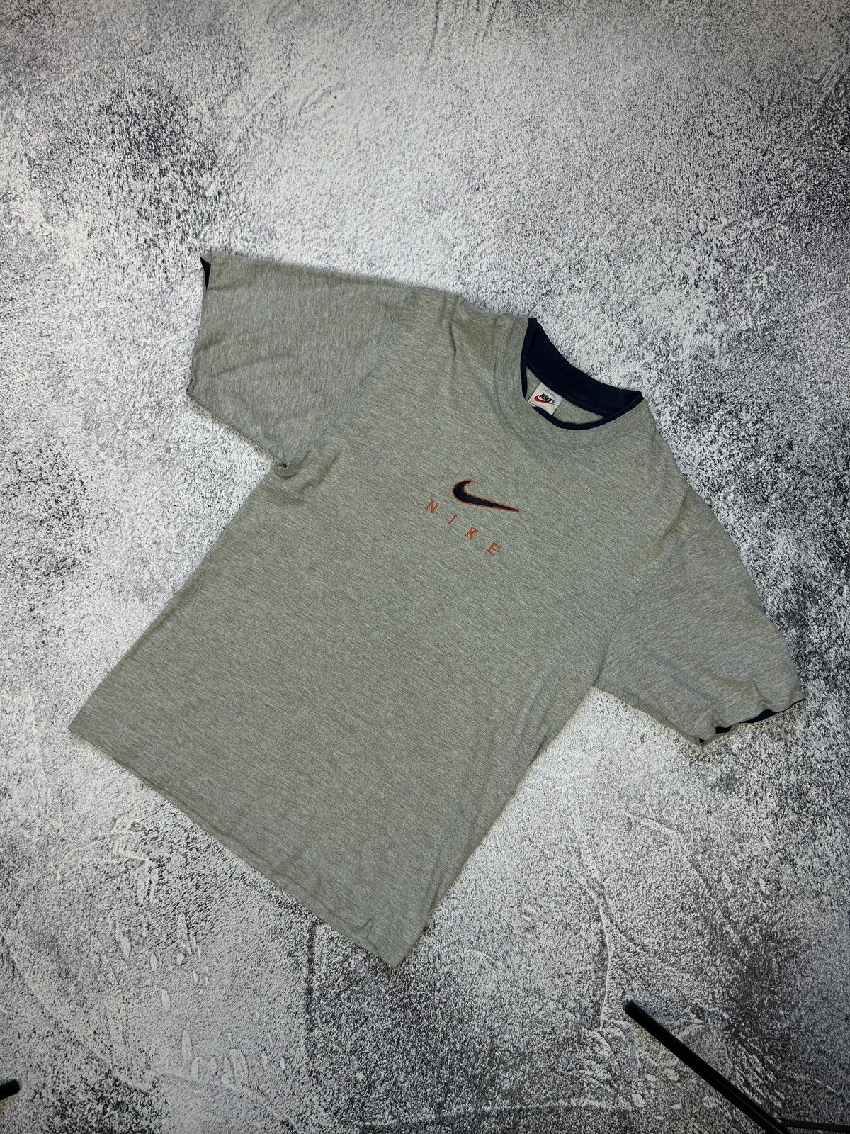 Nike Mens Vintage Nike T Shirt big logo y2k streetwear rare tee Size US S / EU 44-46 / 1 - 1 Thumbnail