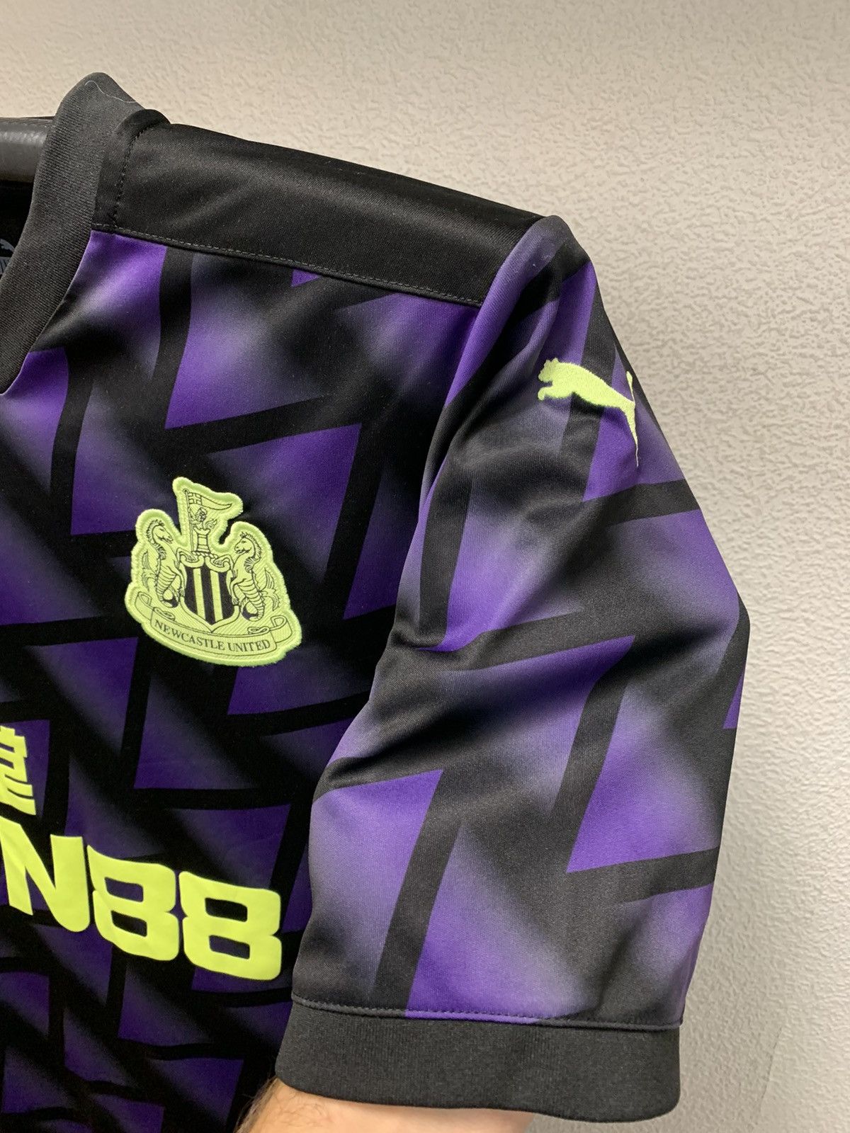 Puma Newcastle puma soccer jersey fun88 L sz Size US L / EU 52-54 / 3 - 3 Thumbnail