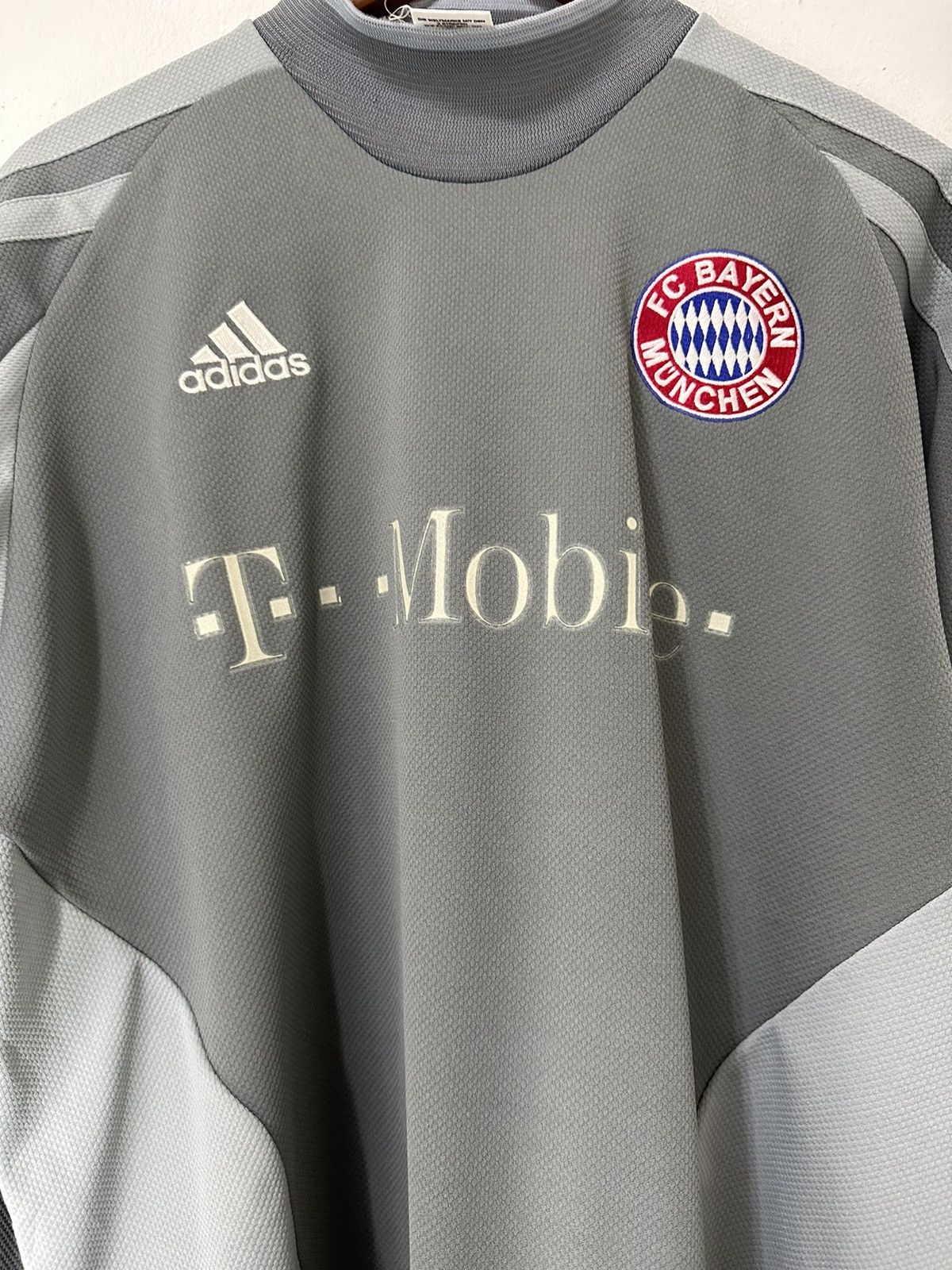 Adidas Y2K Bayern Munich Oliver khan Jersey Keepers Design No1 Size US M / EU 48-50 / 2 - 3 Thumbnail