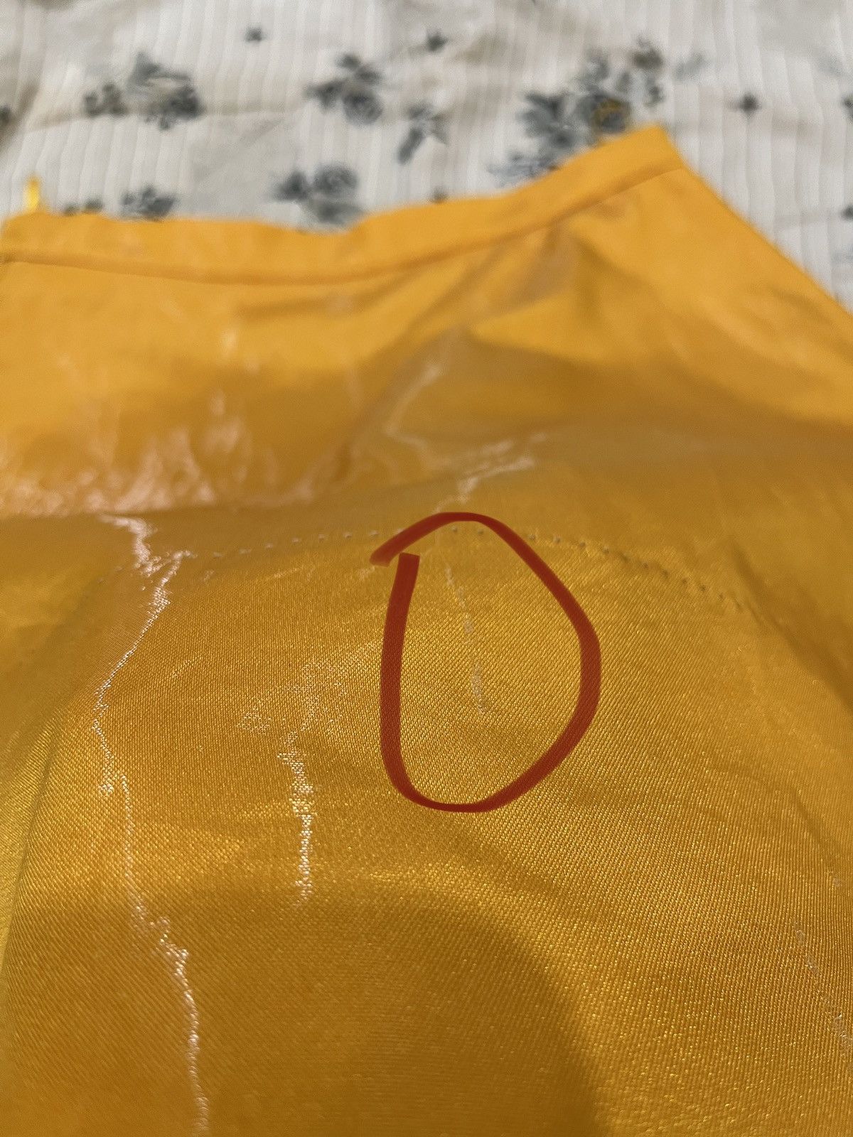 Louis Vuitton (Qqqq). LOUIS VUITTON SHINE SKIRTS Size 28" / US 6 / IT 42 - 13 Thumbnail