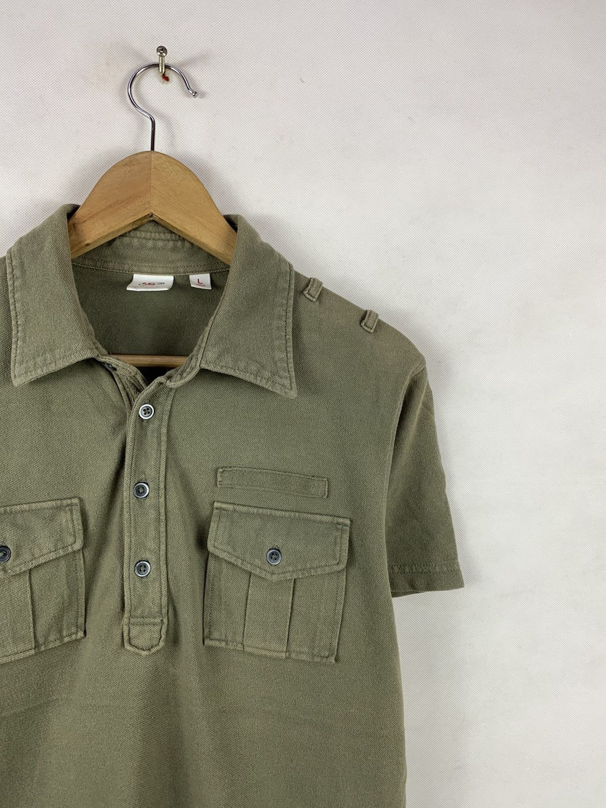 Michael Bastian Steals! Uniqlo Michael Bastian Double Pocket Army Polo Tee Size US M / EU 48-50 / 2 - 2 Thumbnail
