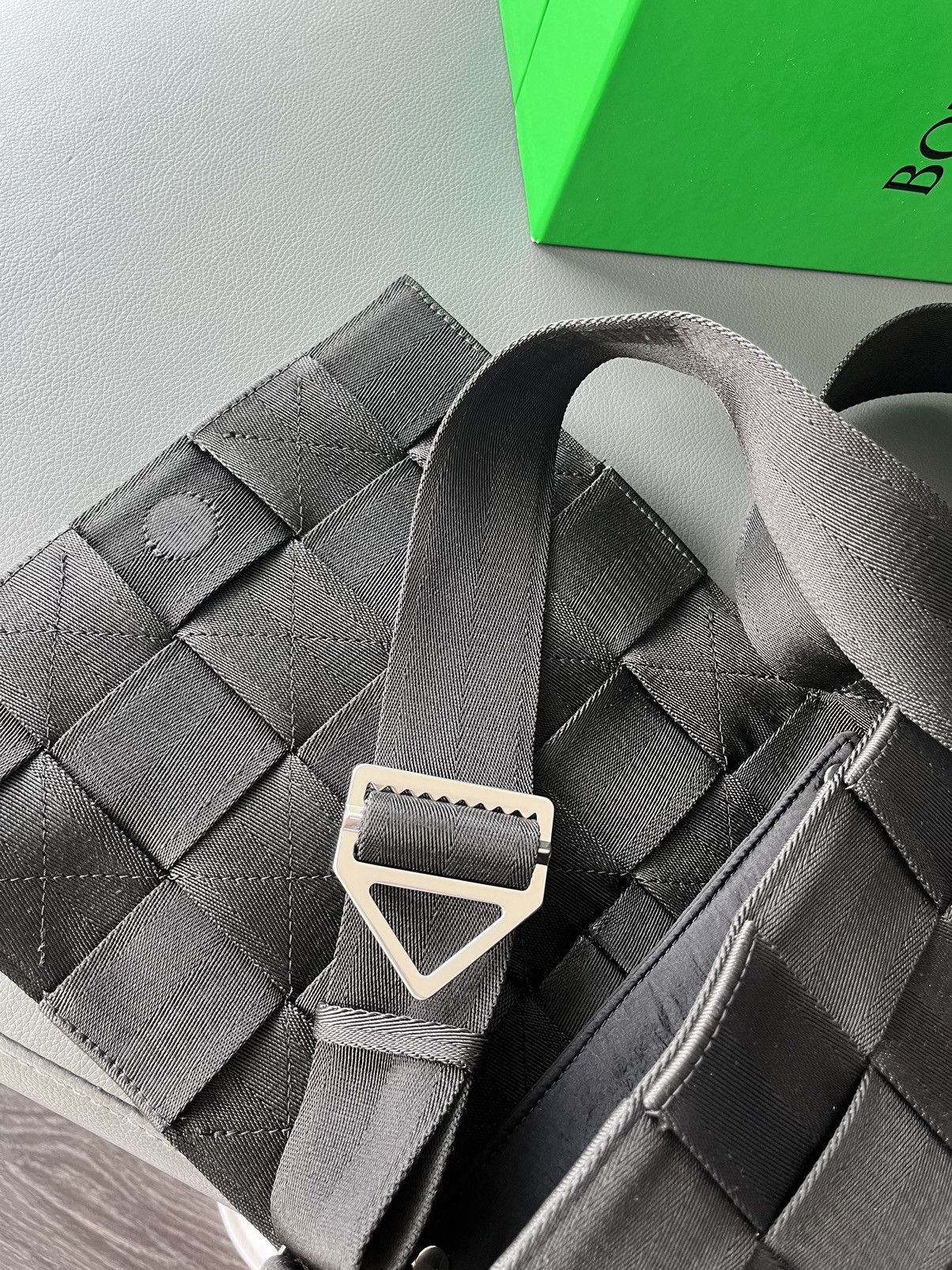 Bottega Veneta Bottega Veneta Woven Cassette Bag Runway Limited Edition Size ONE SIZE - 24 Thumbnail
