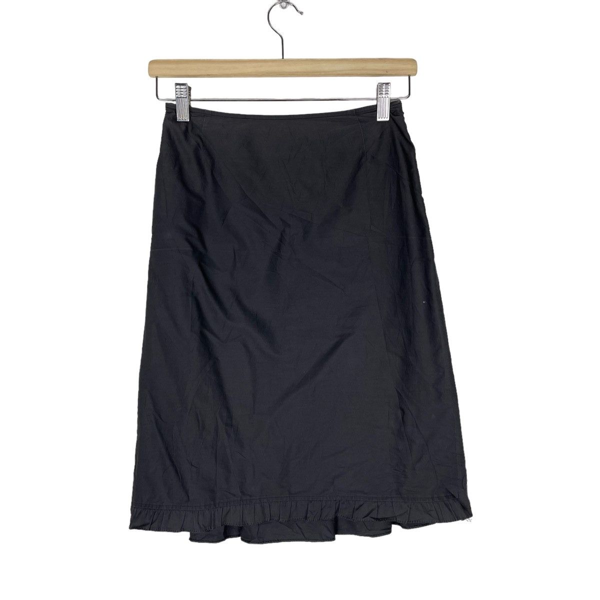Miu Miu 🌟MIU MIU ITALY PLAIN MINI SKIIRTS Size 25" / US 0 / IT 36 - 5 Thumbnail