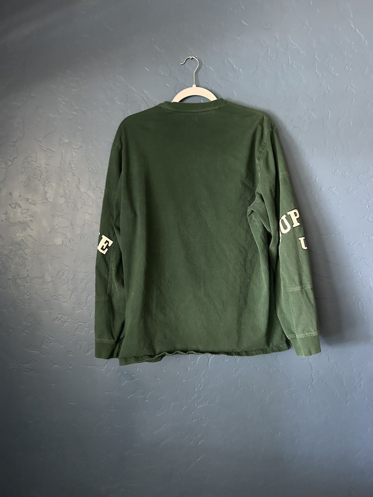 Supreme Supreme Cutout Sleeves L/S Top FW20 Size US M / EU 48-50 / 2 - 2 Thumbnail