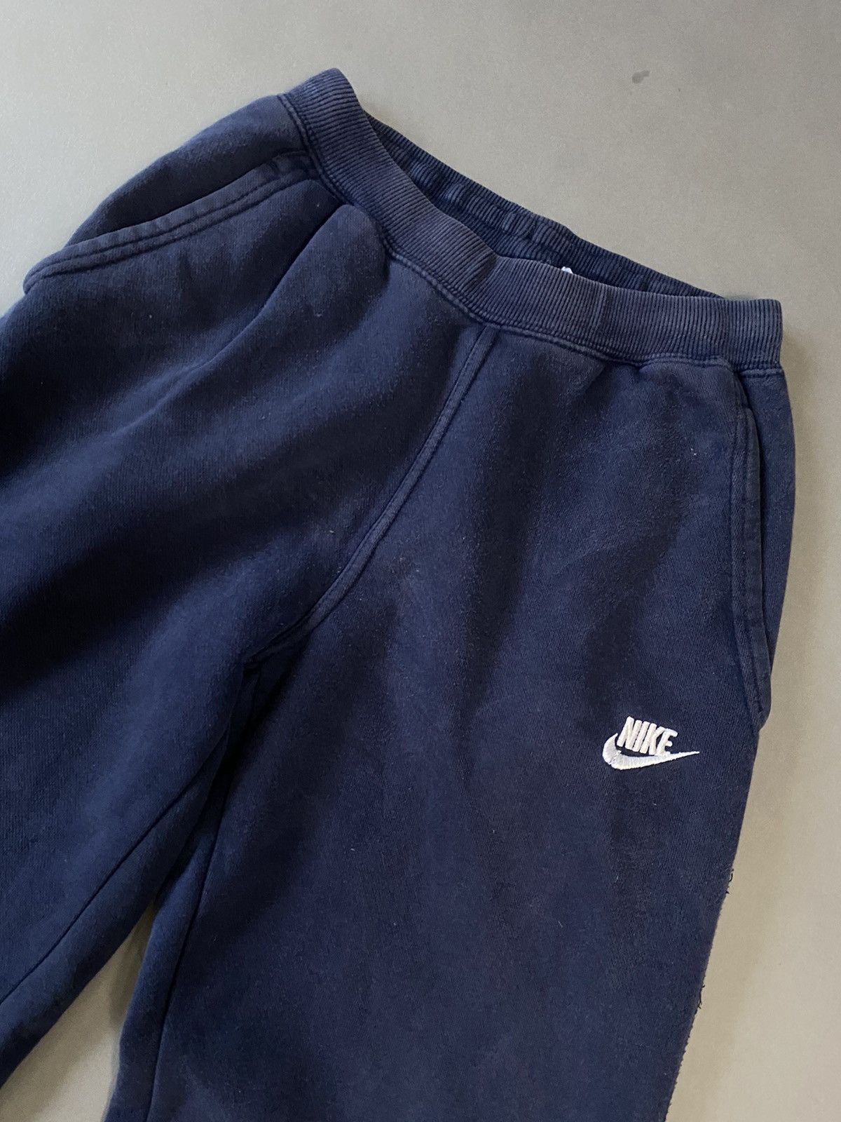 Nike Nike vintage navy sweatpants small logo Size US 28 / EU 44 - 2 Thumbnail