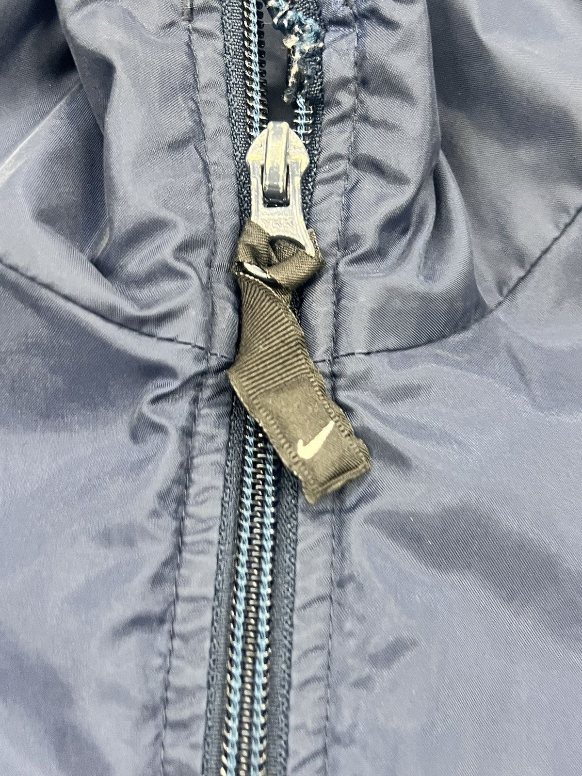 Nike Vintage Y2k Nike Silver Tag Swoosh Lightweight Jacket Size US L / EU 52-54 / 3 - 5 Thumbnail