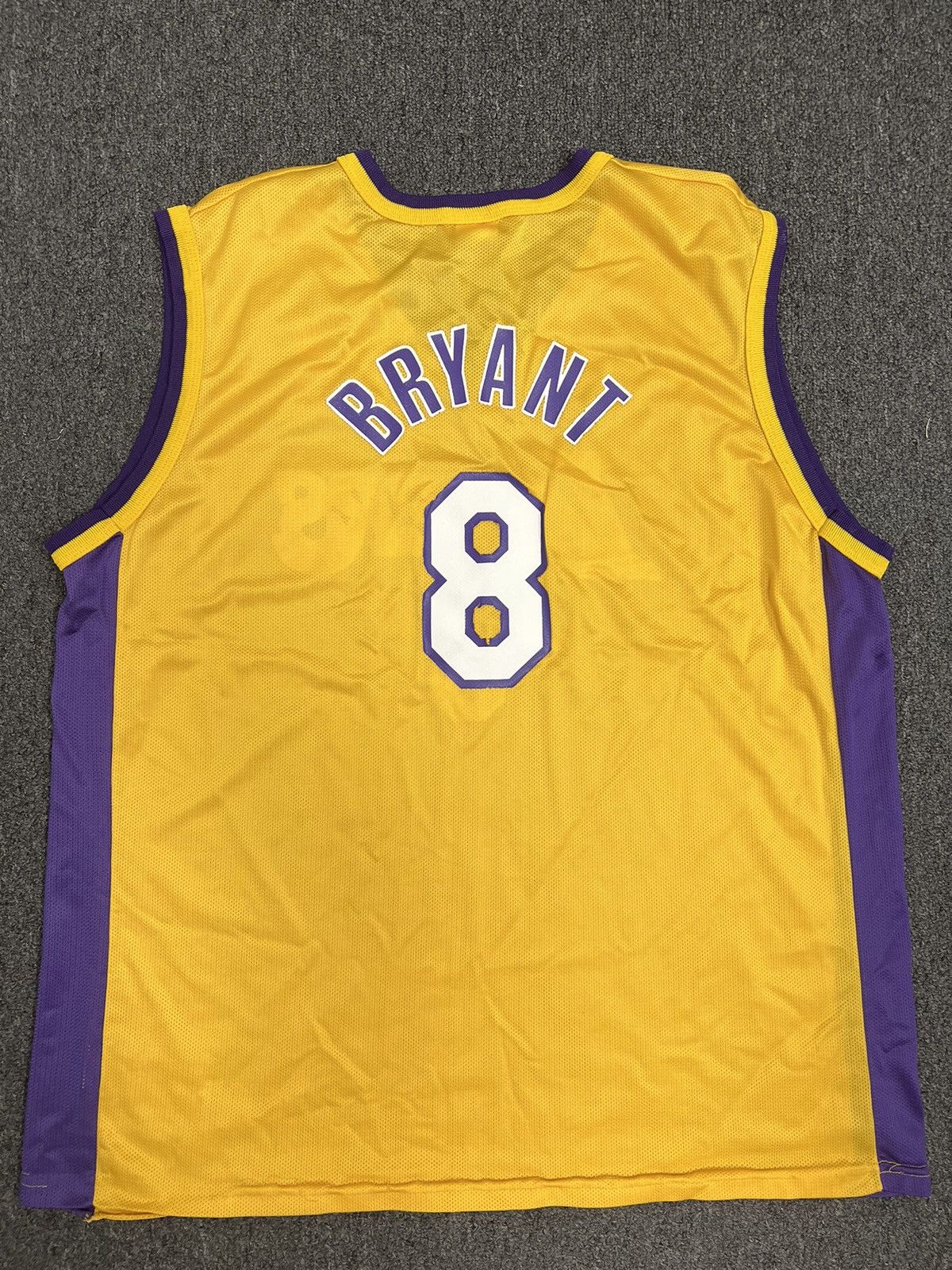Vintage Champion Lakers Kobe Bryant Jersey Size Large - Main Image