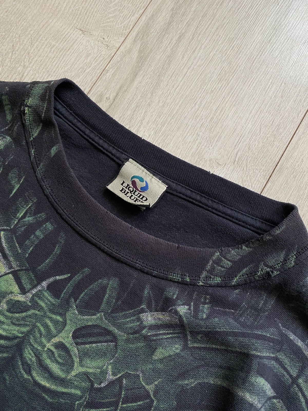 Liquid Blue Liquid blue t-shirt vintage 90s terminator skull tee Size US L / EU 52-54 / 3 - 11 Thumbnail