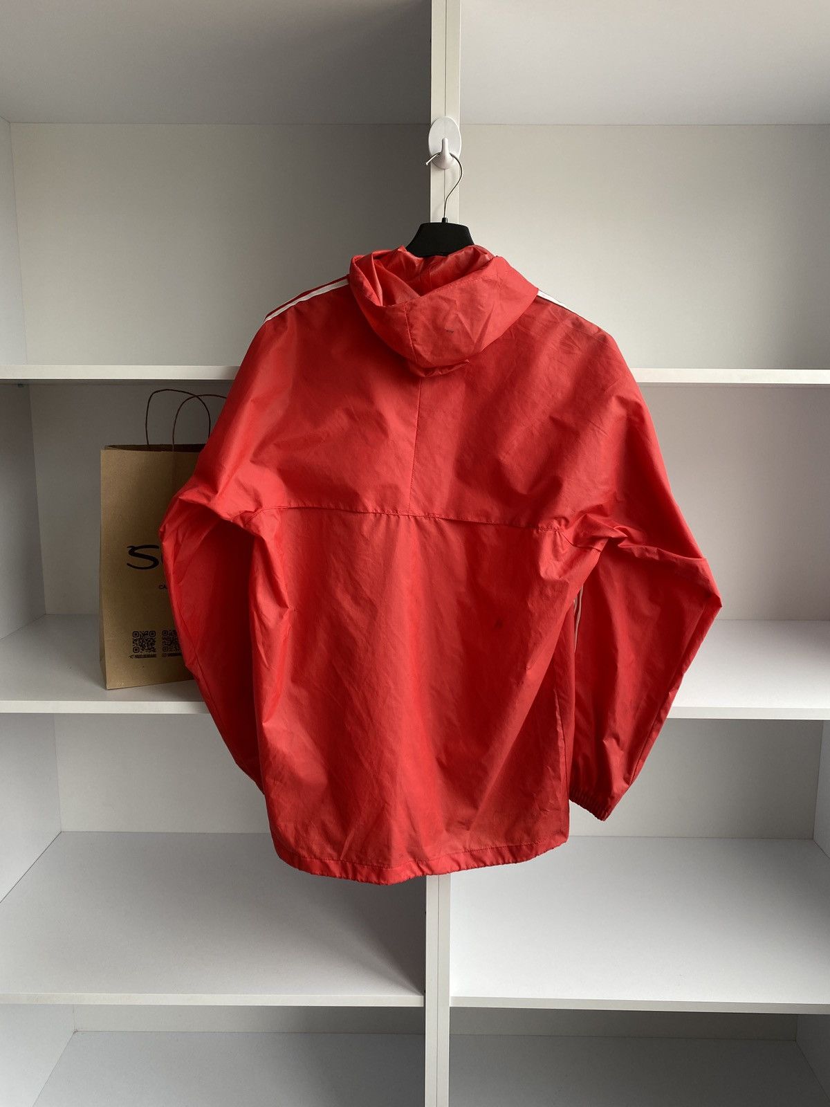 Adidas × Vintage Adidas Lightweight Nylon Rain Coat Jacket Vintage 80s Red Size US L / EU 52-54 / 3 - 4 Thumbnail