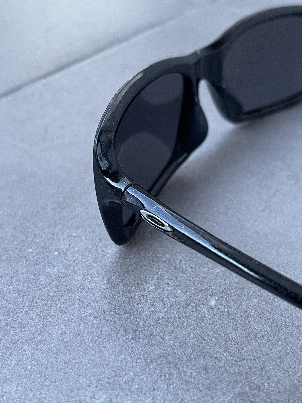 Oakley Oakley OO9203-05 "Hall Pass" Black Square Sunglasses Size ONE SIZE - 7 Thumbnail