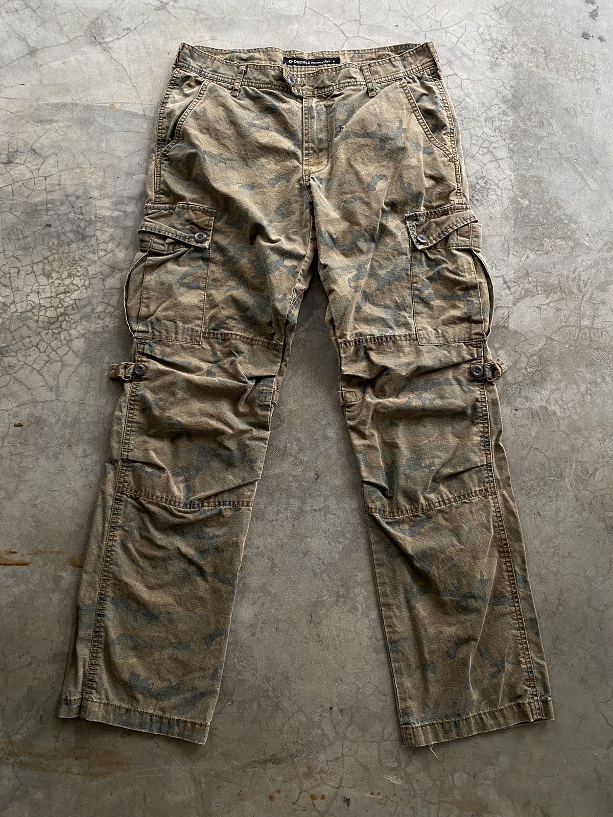 Japanese Brand Japanese Disciple Motorcyclist Army Cargo Pants Size US 33 - 1 Thumbnail