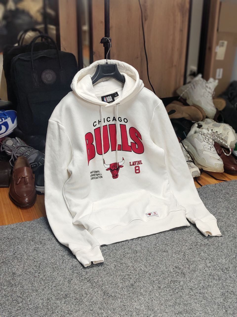 NBA Chicago Bulls x NBA Logo White Light Hoodie Vintage Style Size US S / EU 44-46 / 1 - 18 Thumbnail