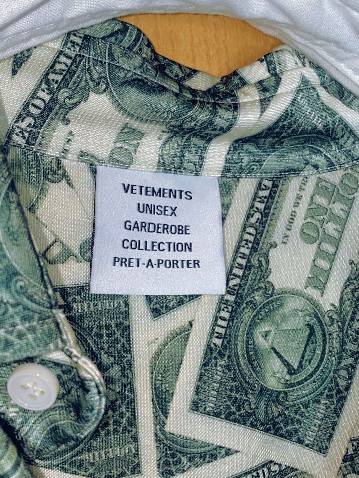 Vetements Oversized VETEMENTS 'Million Dollar' Printed Satin Shirt Size US L / EU 52-54 / 3 - 10 Thumbnail