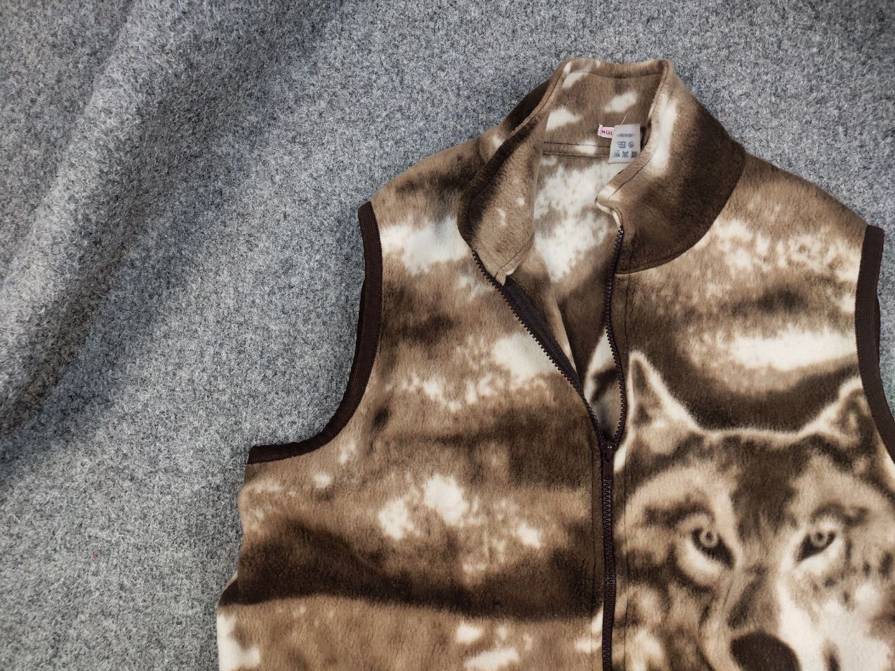 Japanese Brand Vintage 90s Wolf Zip Fleece Vest Jacket Print Supreme Style Size US L / EU 52-54 / 3 - 7 Thumbnail