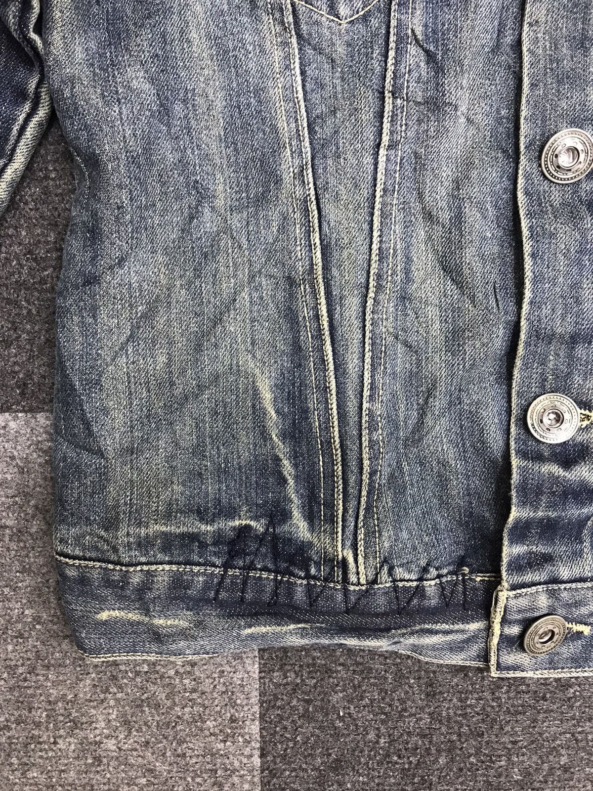 Japanese Brand POINT LOMA Japan Distressed Slim Fit Denim Jacket Size US S / EU 44-46 / 1 - 9 Thumbnail